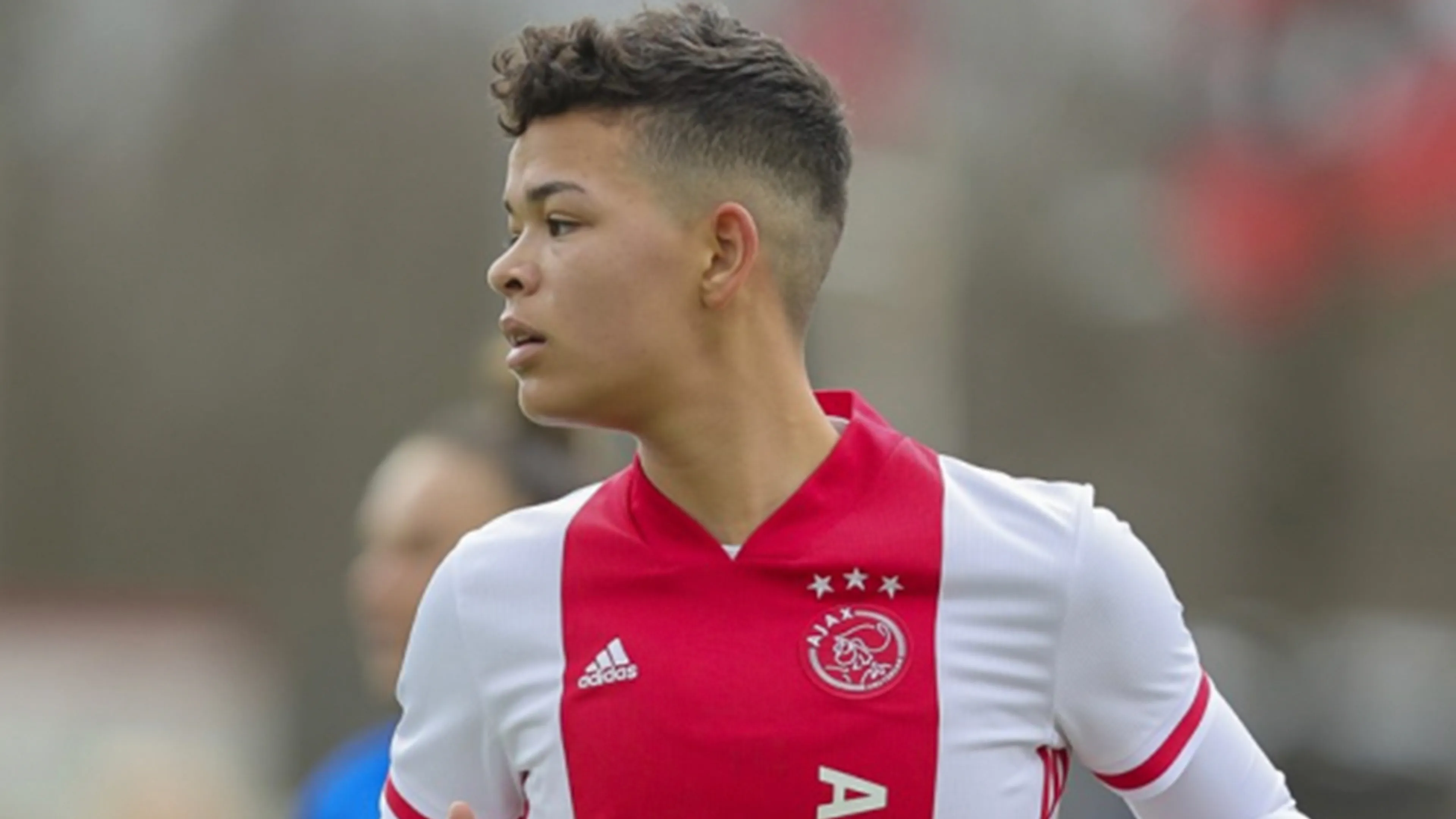 Gevoelige transfer: speelster maakt overstap van Ajax naar Feyenoord