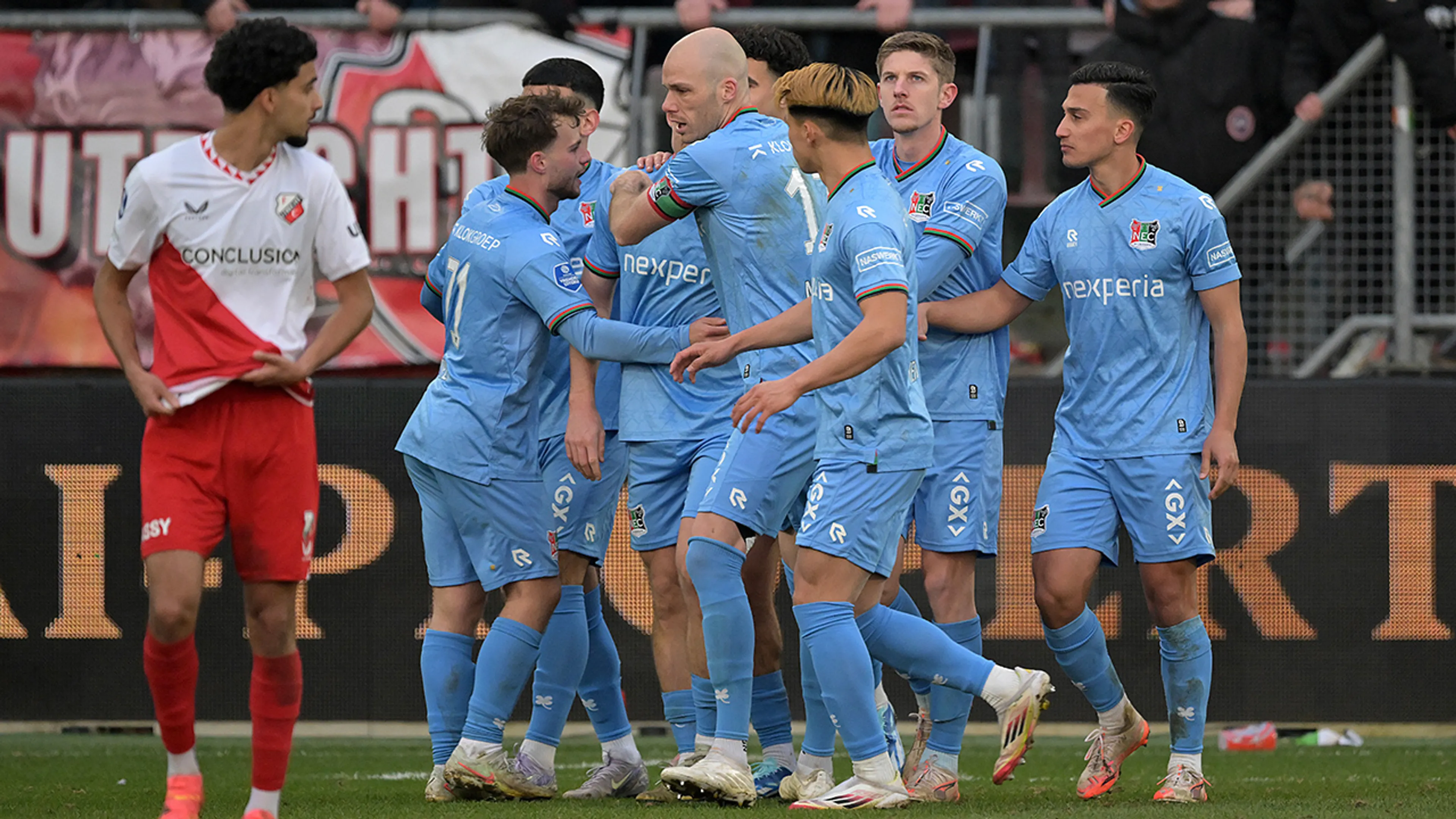 FC Utrecht verliest in eigen huis van NEC en laat dure punten liggen in strijd om plek drie