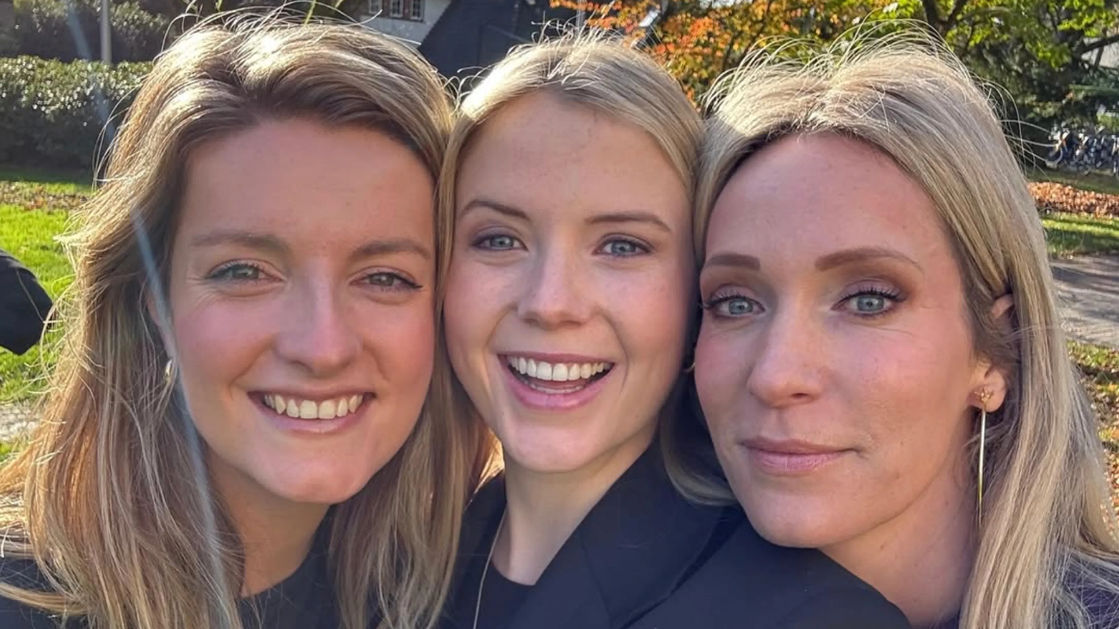 Hélène Hendriks, Noa Vahle en Merel Ek beginnen samen een podcast!