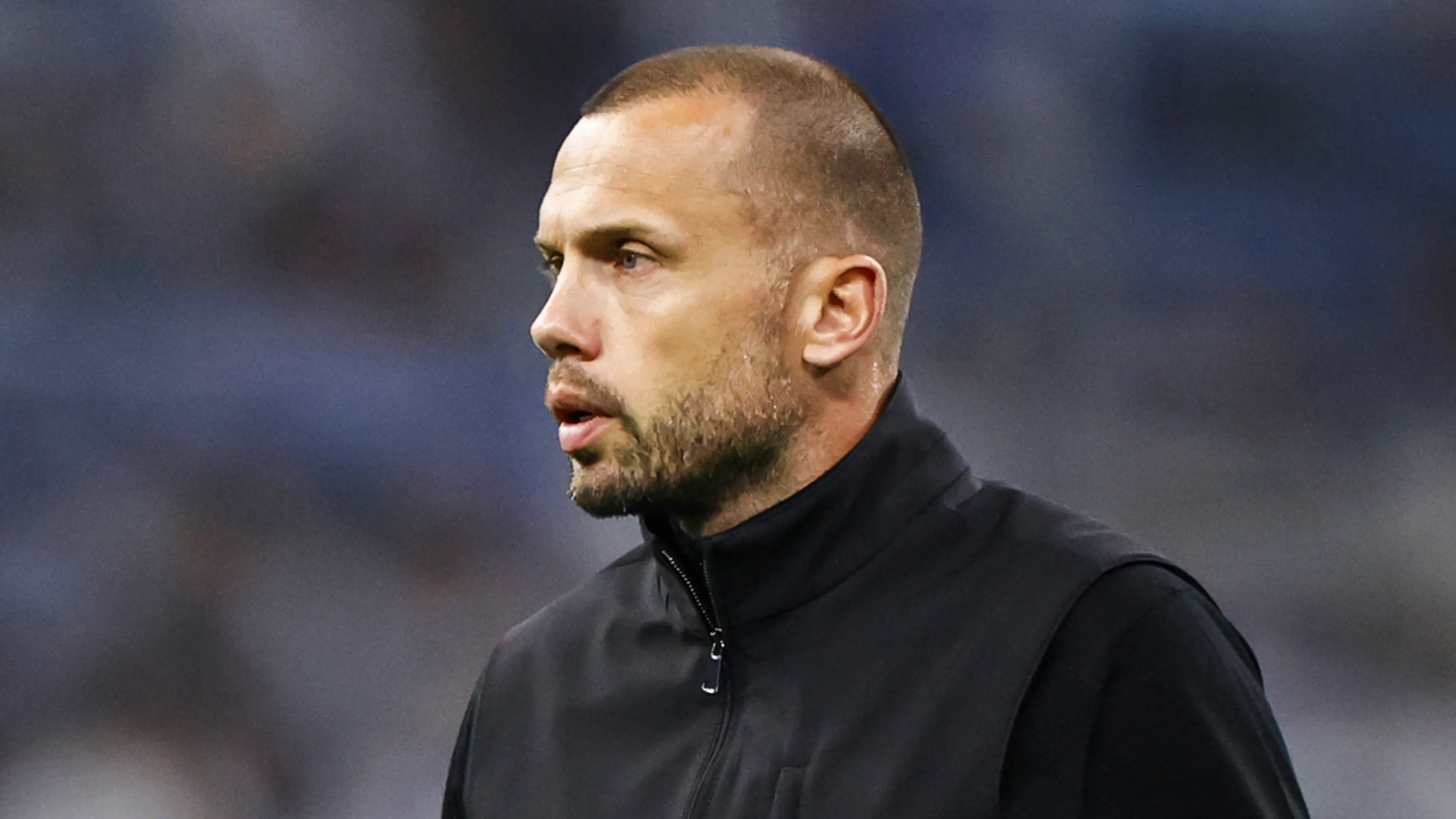 'Intern klinken geluiden om Heitinga assistent te maken bij Ajax, mocht Ten Hag aan boord komen'