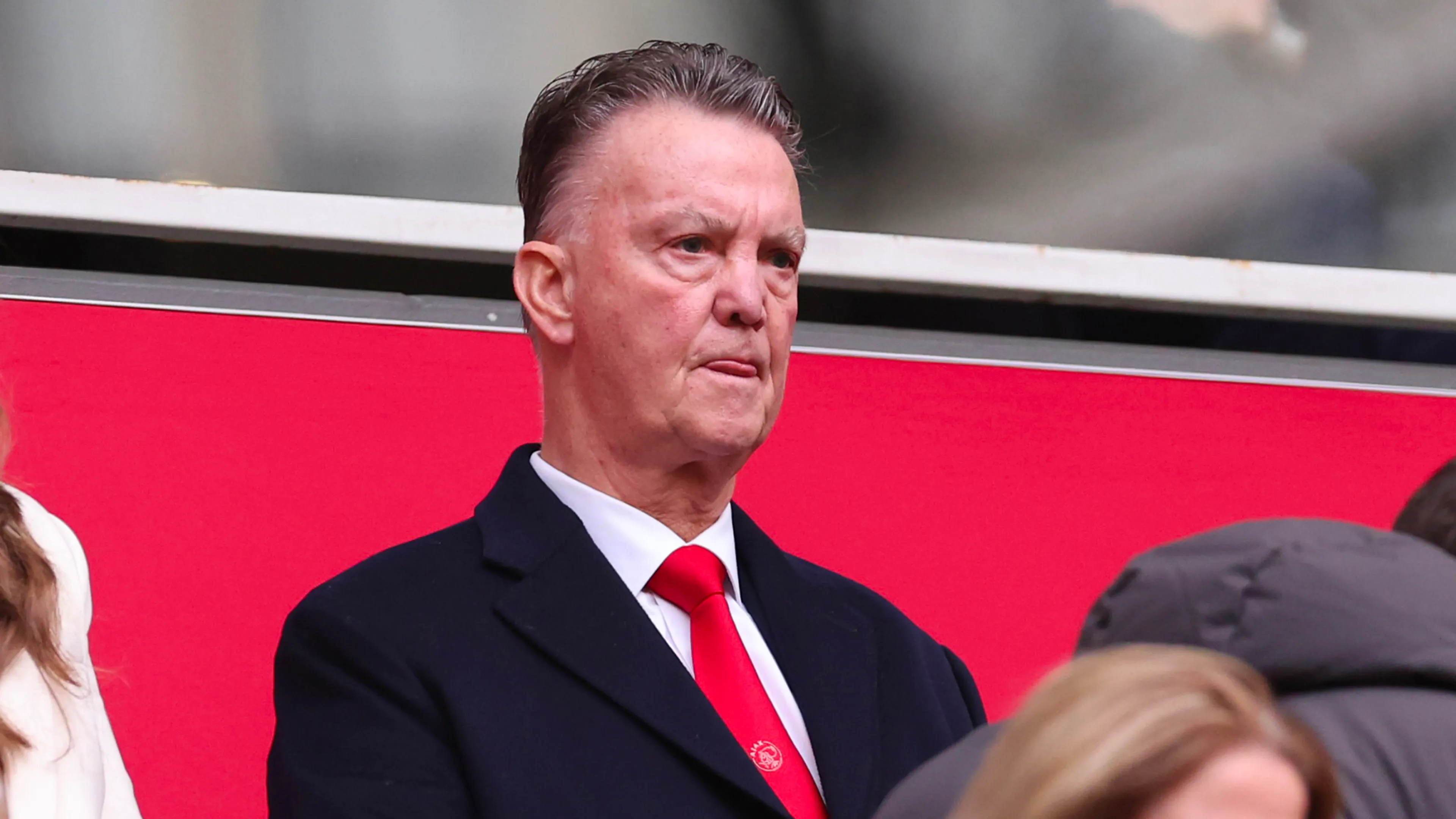 ‘Louis van Gaal heeft nog altijd geen enkel telefoontje gekregen van de KNVB’