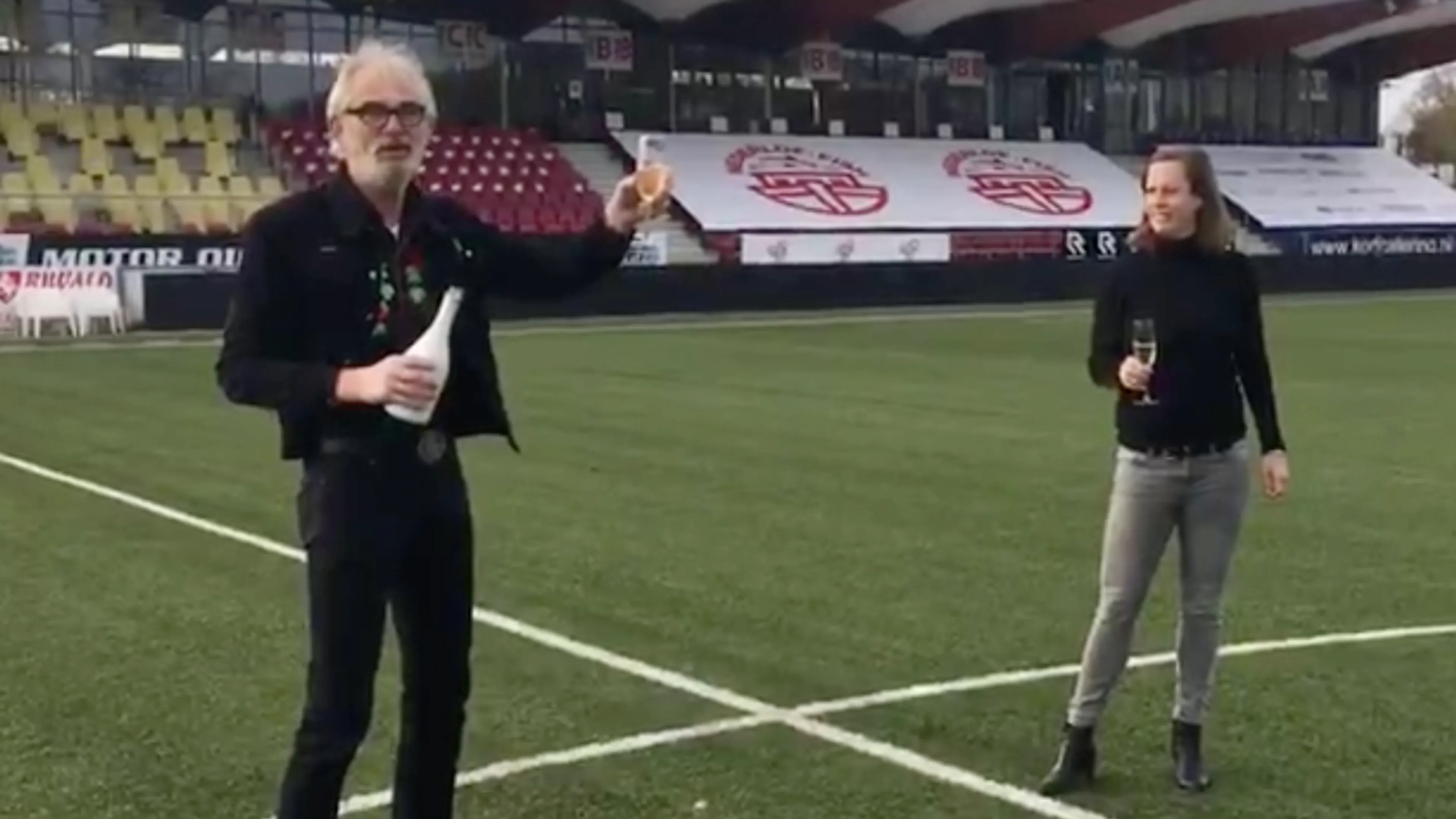 Meer dan 21.000 Telstar-kaarten verkocht voor stichting Support Casper