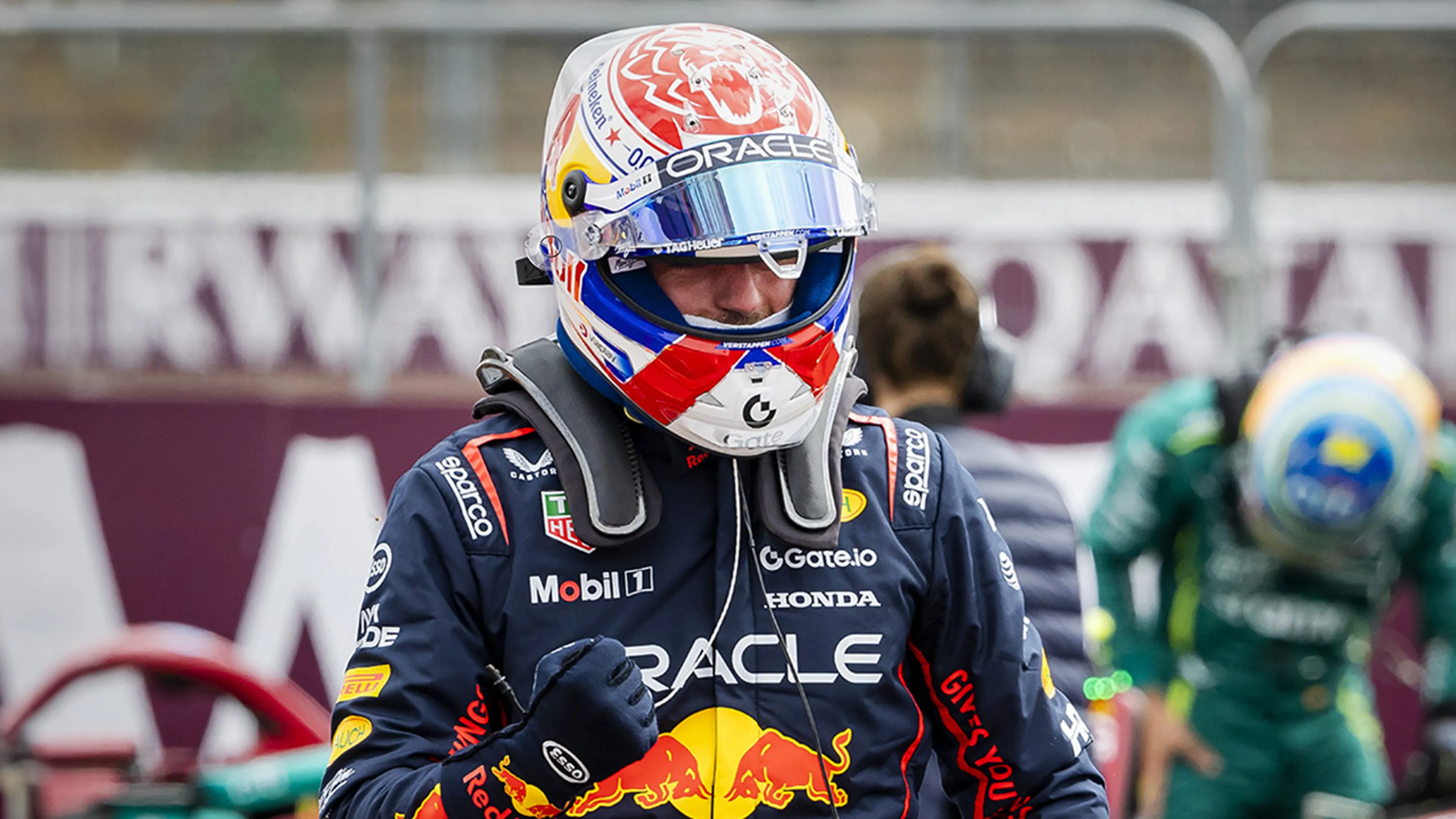 Max Verstappen troeft Oscar Piastri af en wint sprintrace bij GP van België