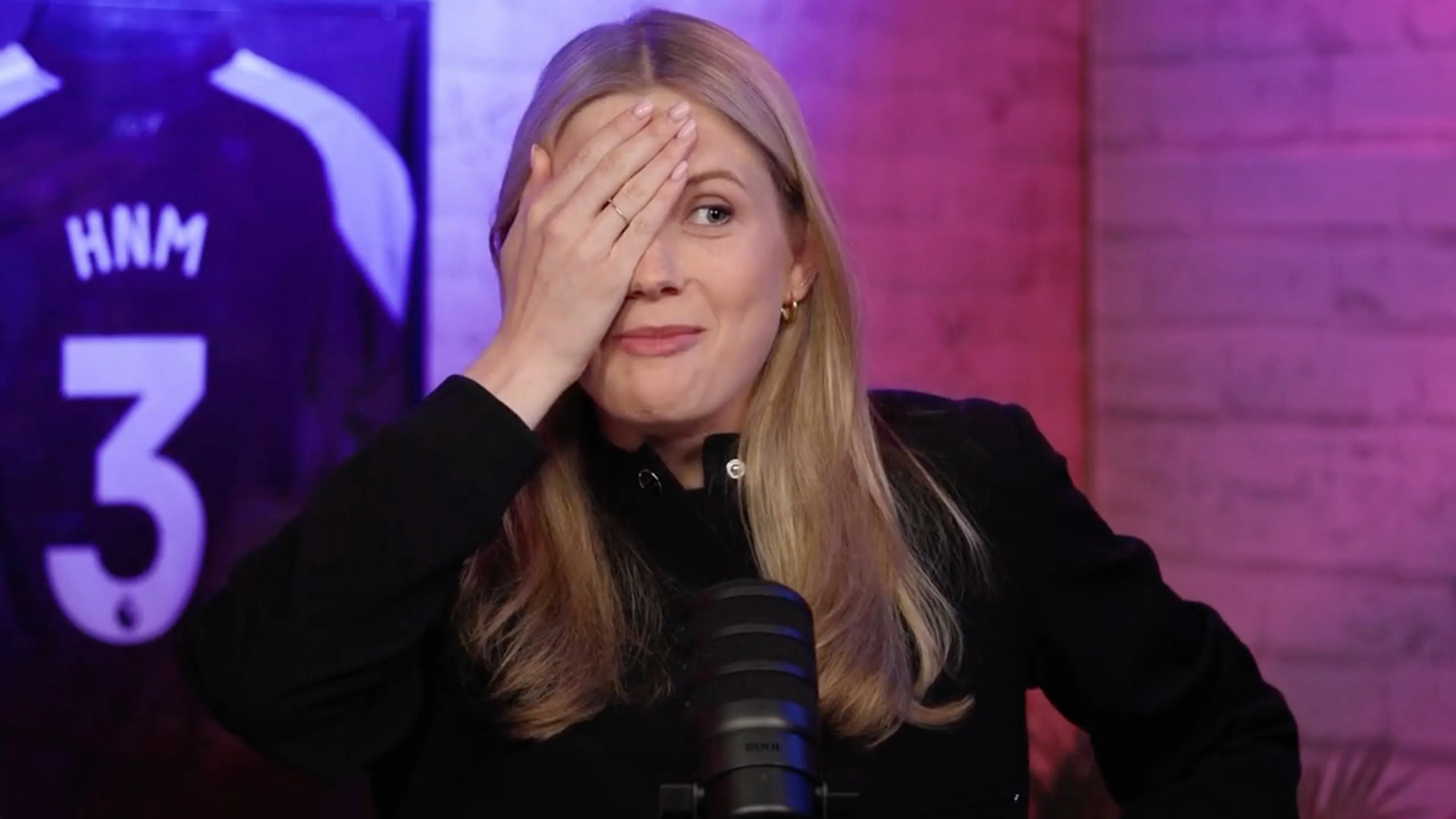 Noa Vahle raakte gewond tijdens striptease-act van BN’er: ‘Ik had een blauw oog!’