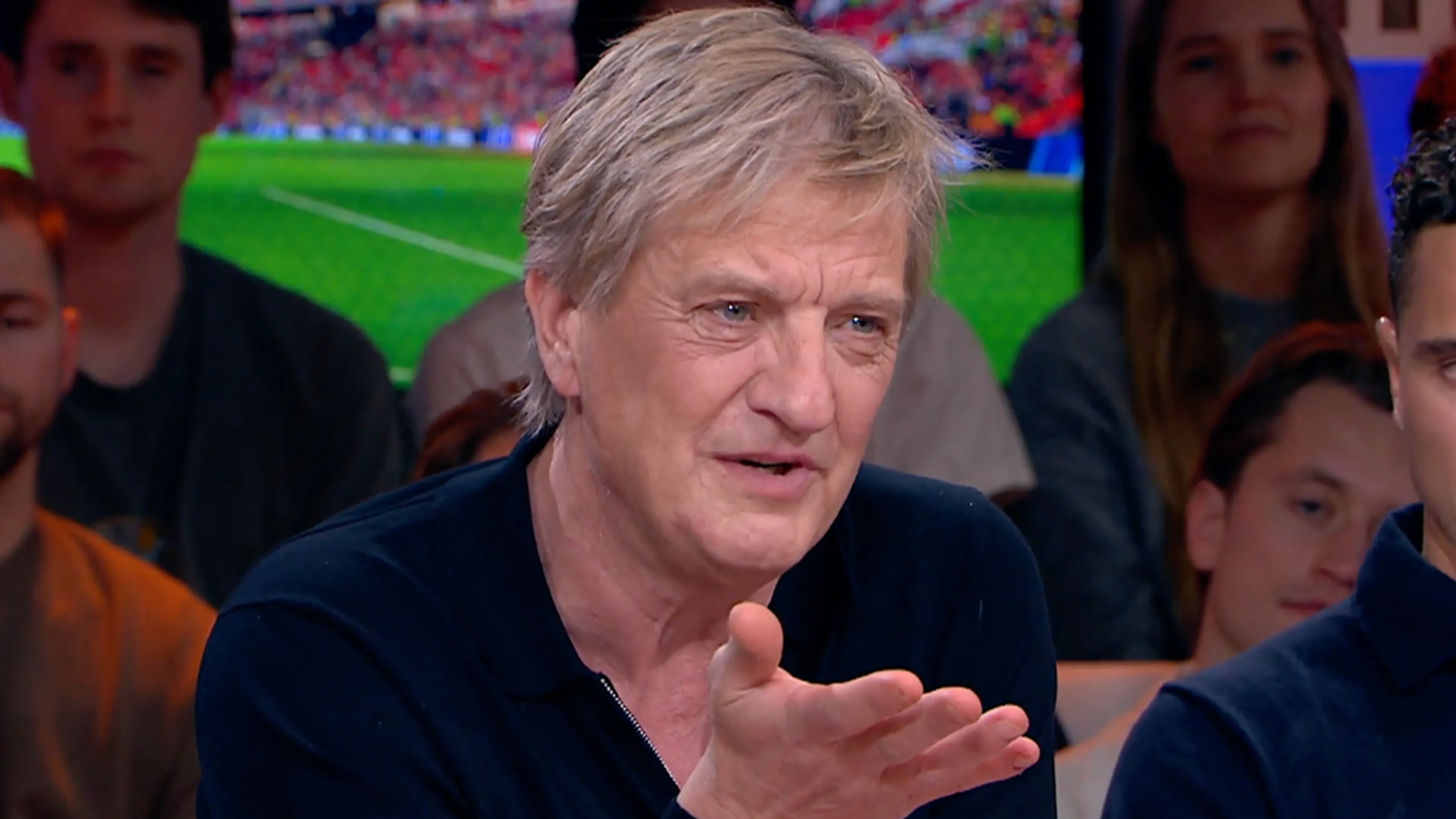 Wim Kieft hekelt Ajax-speler: 'Wat een slap gedoe allemaal, zeg!'