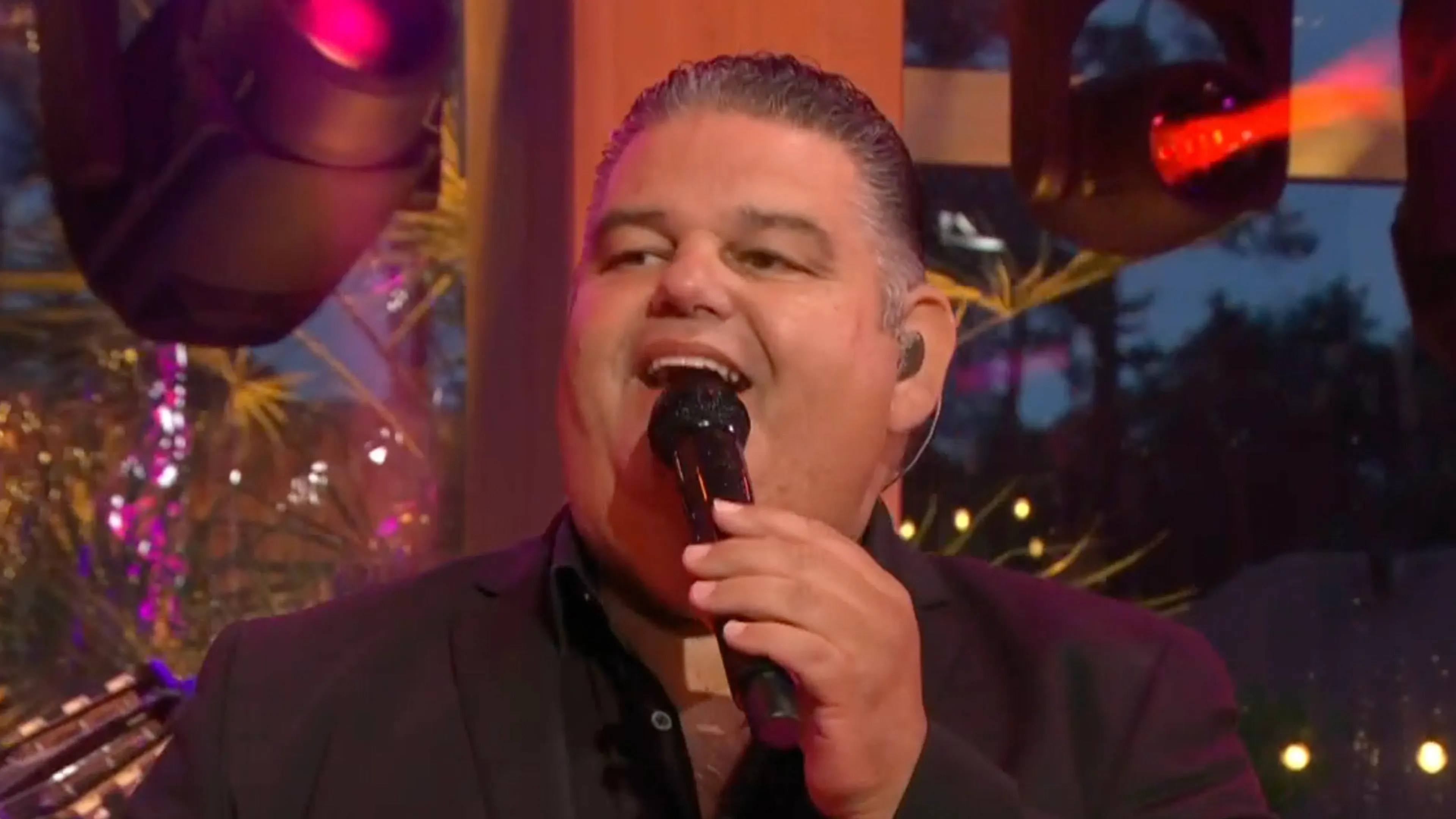 Django Wagner opent De Oranjezomer met 'Als Ik 't Anders Zou Doen!'