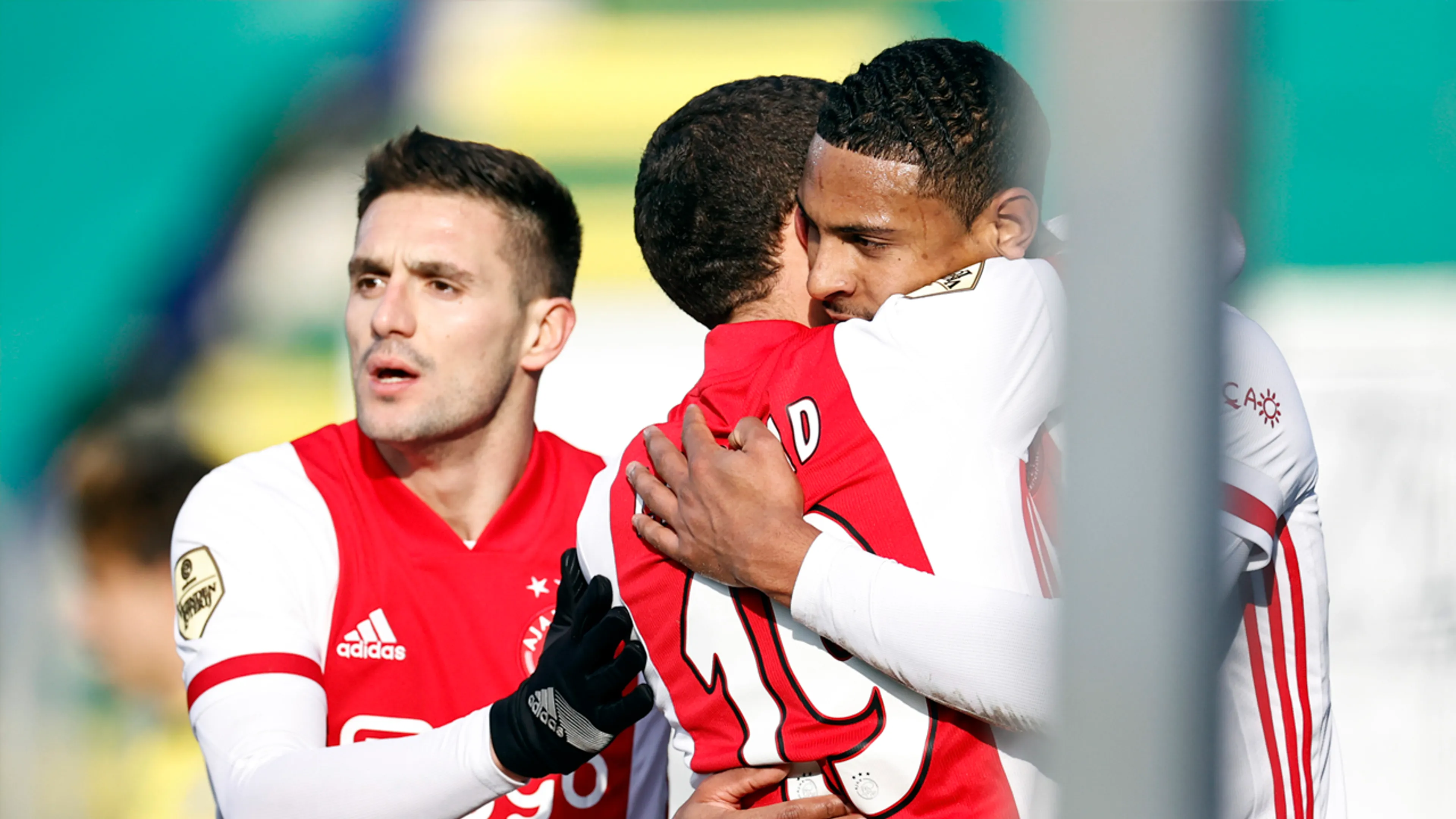 Koploper Ajax verslaat Fortuna Sittard