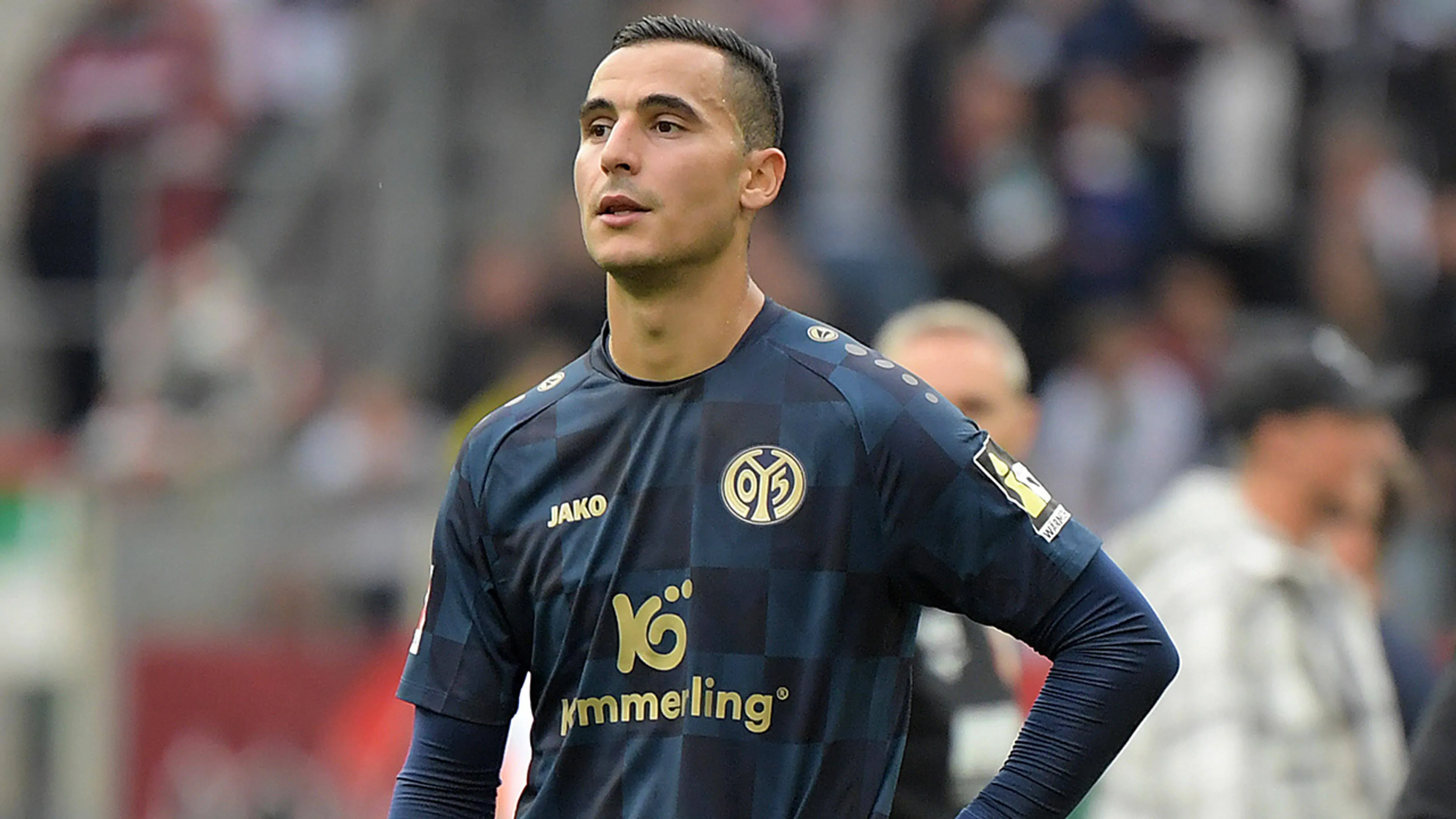 El Ghazi reageert voor het eerst sinds clubschorsing