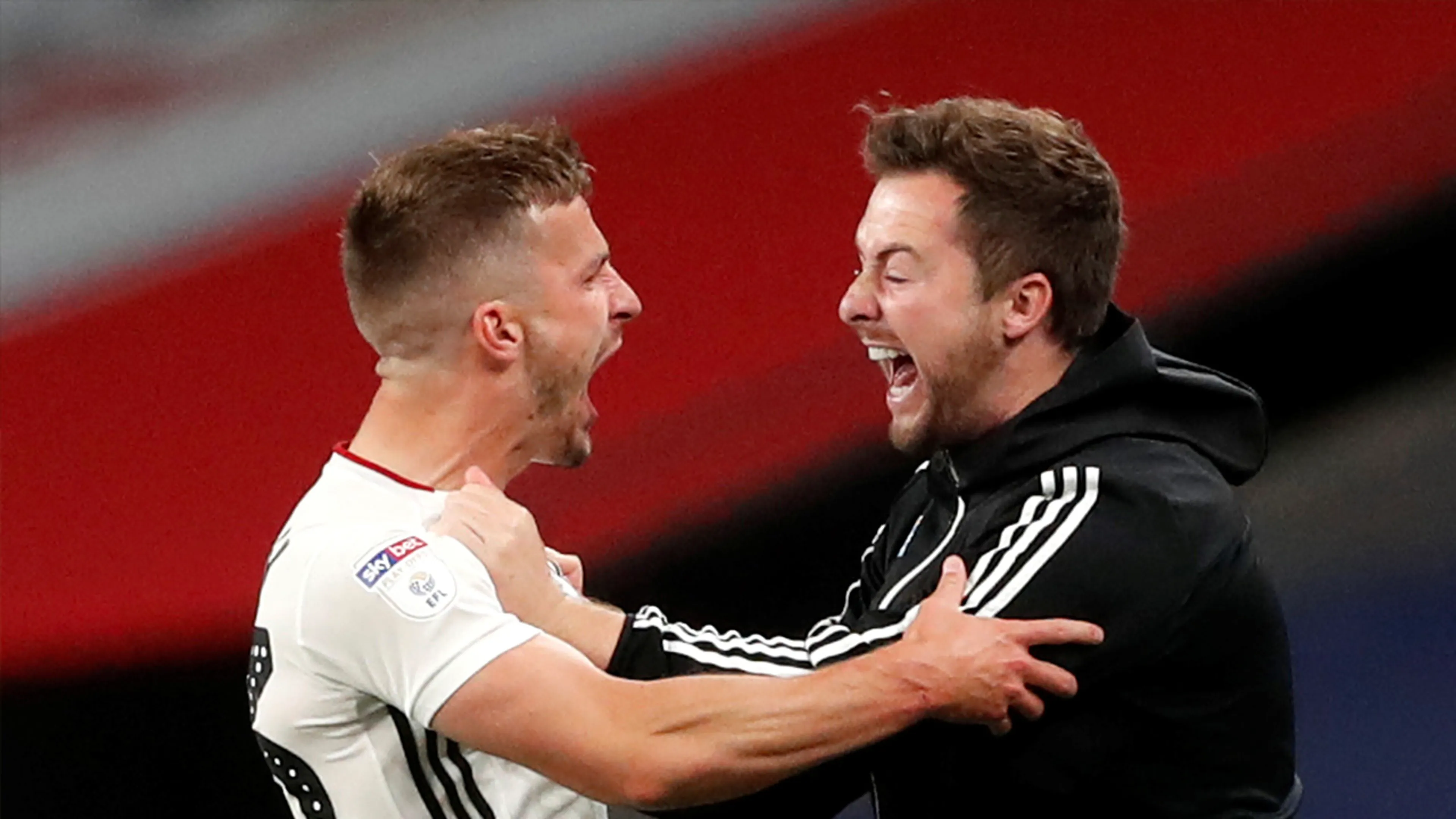 Fulham keert terug naar Premier League na slimme vrije trap