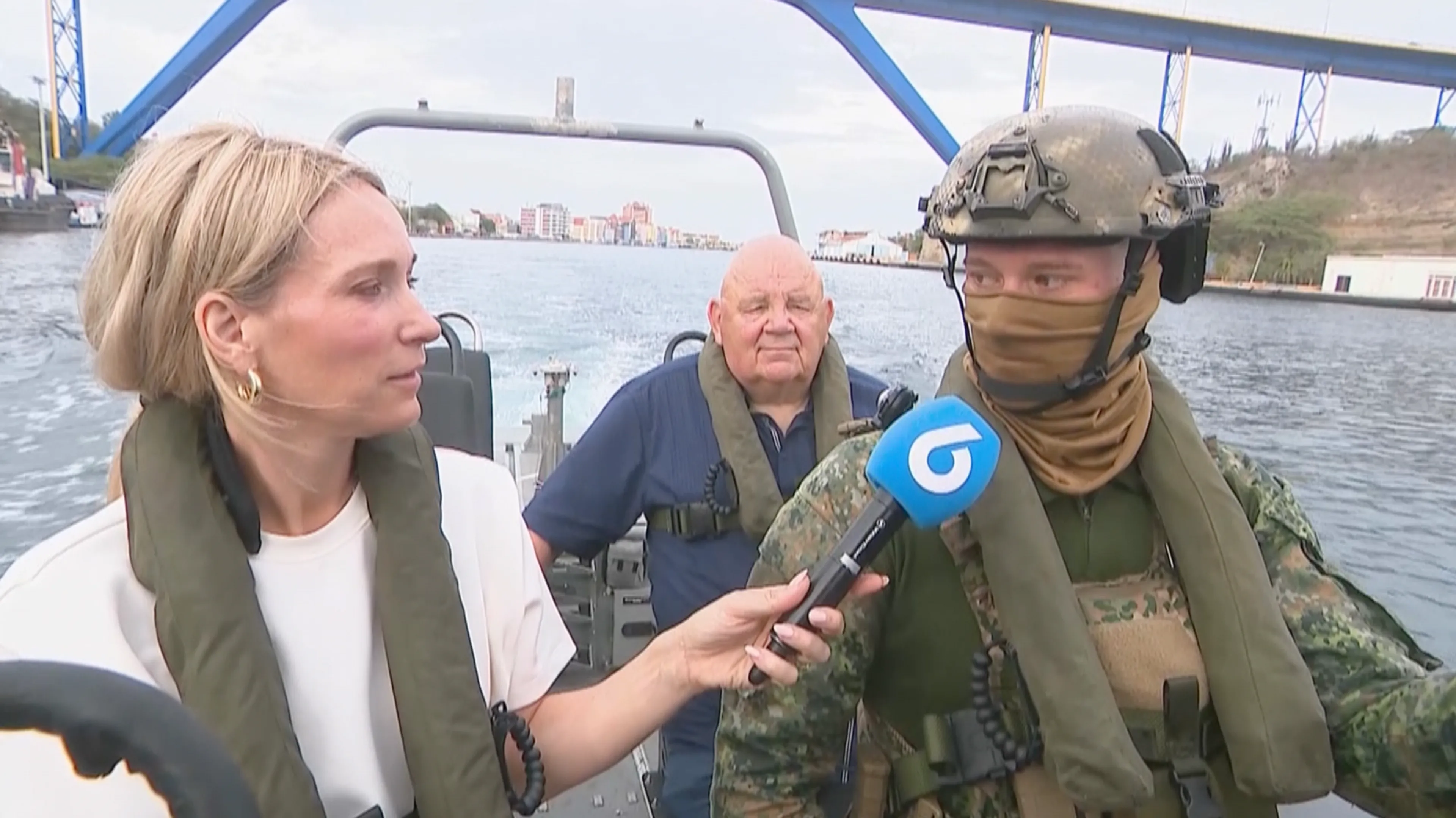 Achter de schermen bij Defensie Caribisch Gebied op Curaçao met Hélène Hendriks en Pieter Cobelens