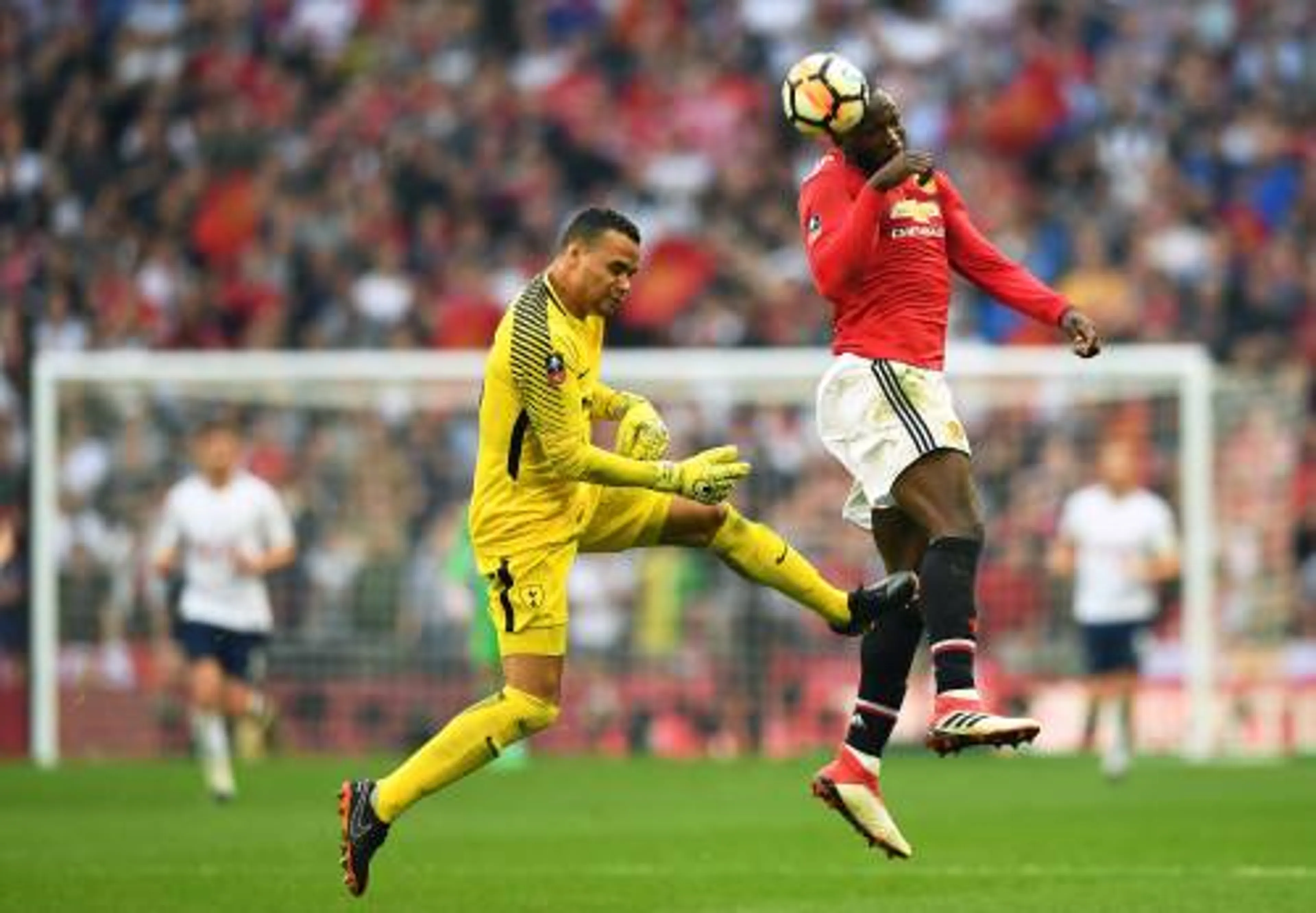 Blessure Lloris biedt Vorm kans bij Spurs
