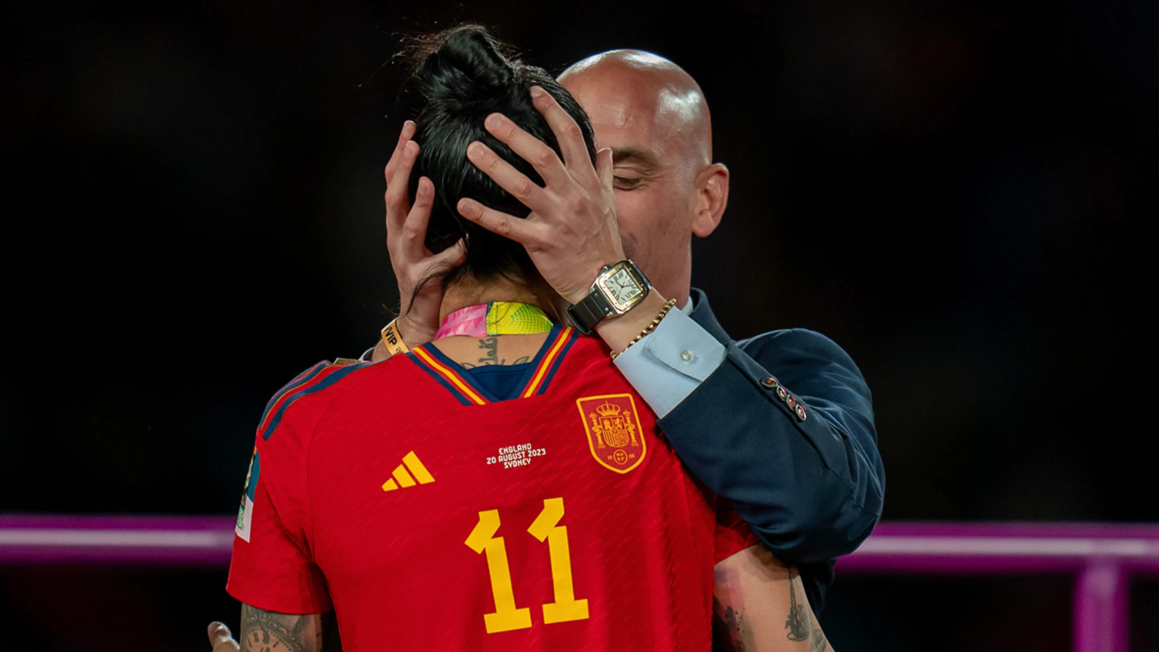 Moeder Spaanse voetbalvoorzitter Rubiales ontslagen uit ziekenhuis