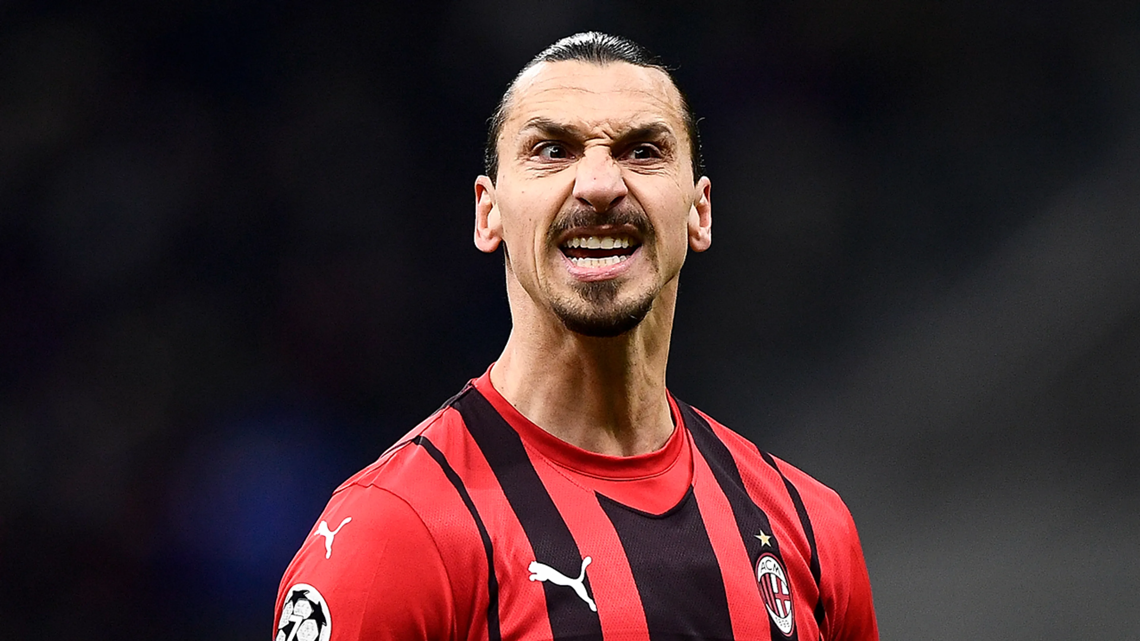 VIDEOGOAL: Ibrahimovic redt AC Milan in blessuretijd met halve omhaal