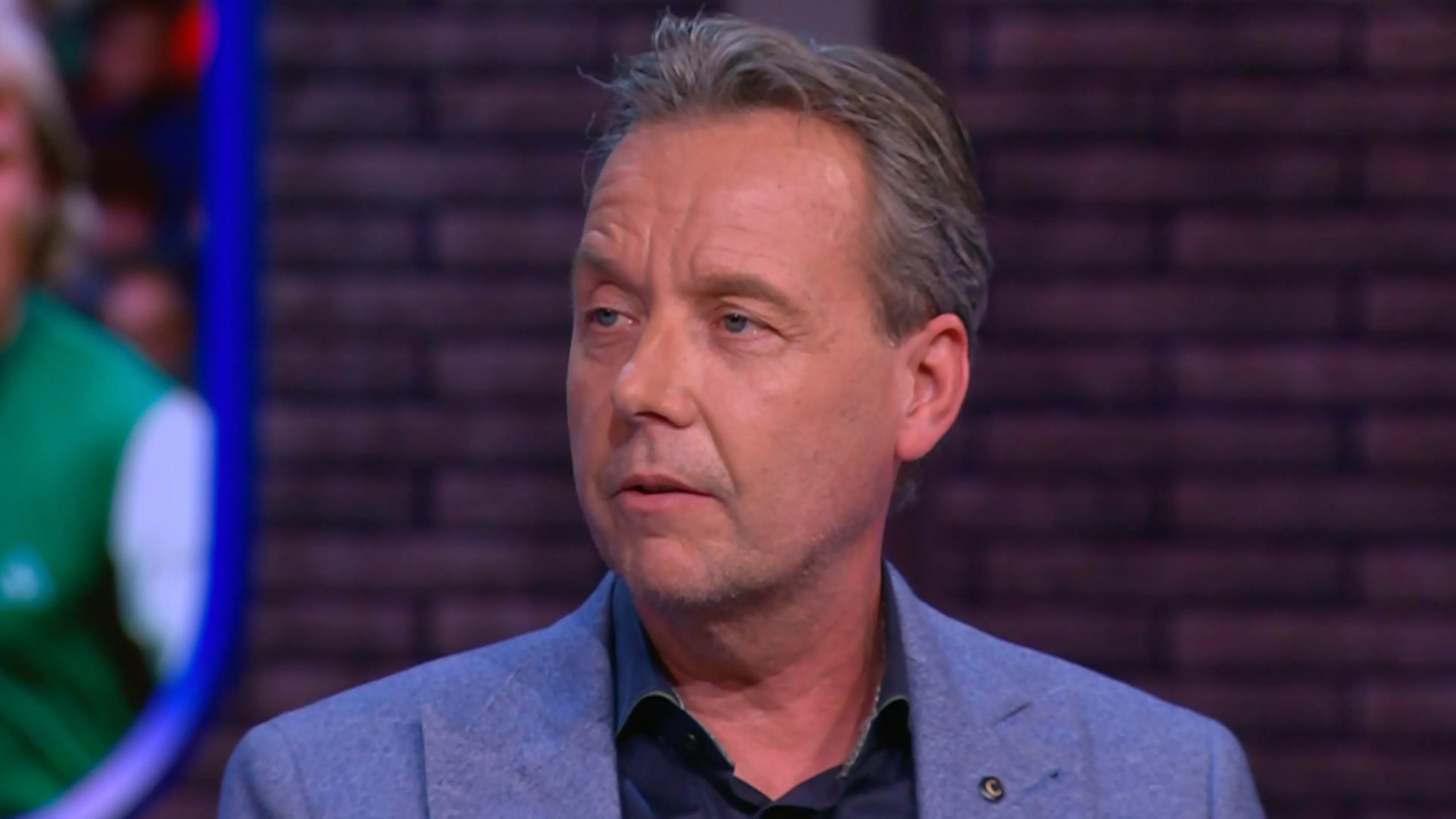 Valentijn haalt keihard uit naar Ajax-directie: 'Een enorme dikke middelvinger naar heel Nederland'
