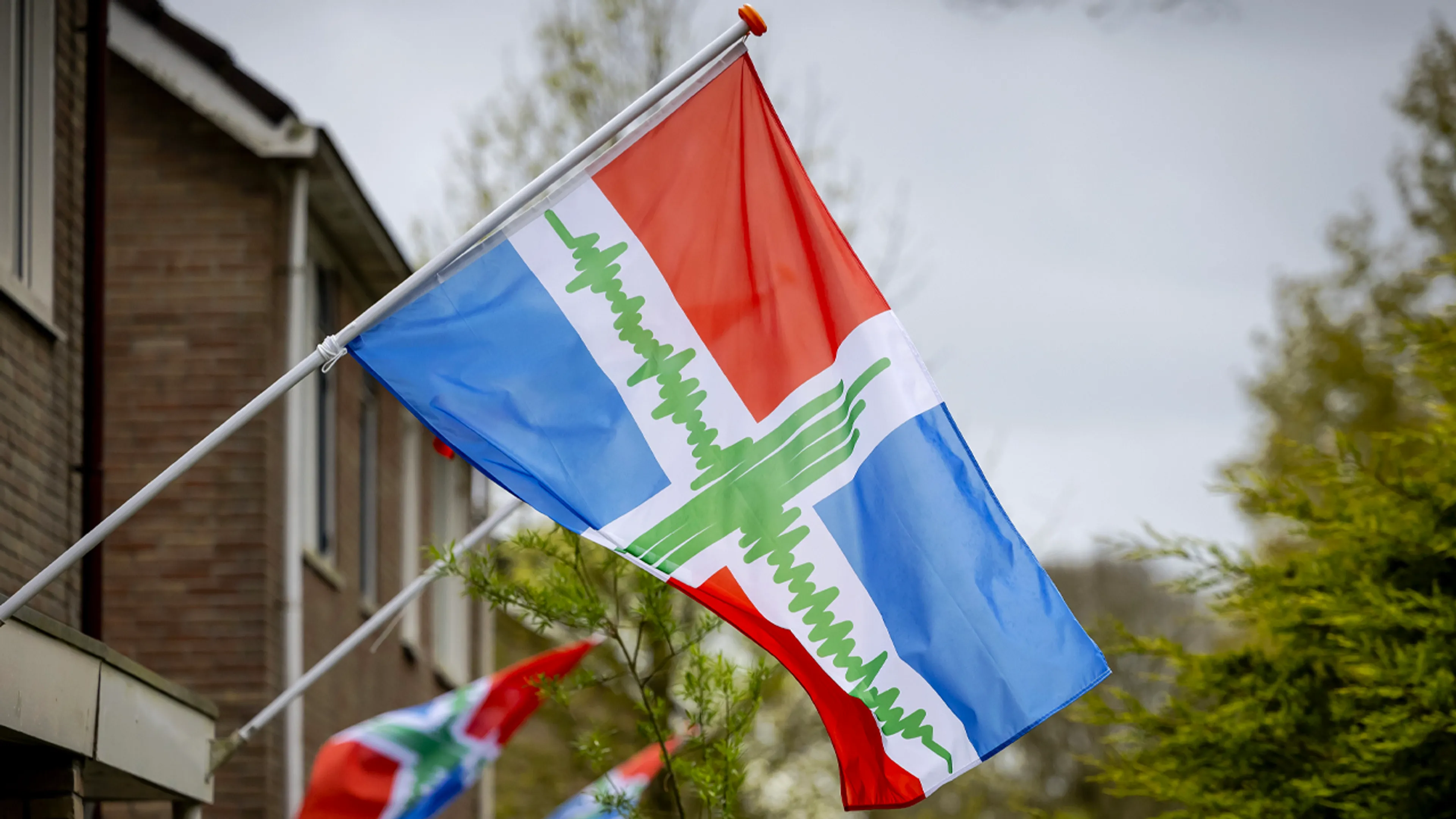 Provincie Groningen houdt kabinet aan sluiting Groningen-gasveld