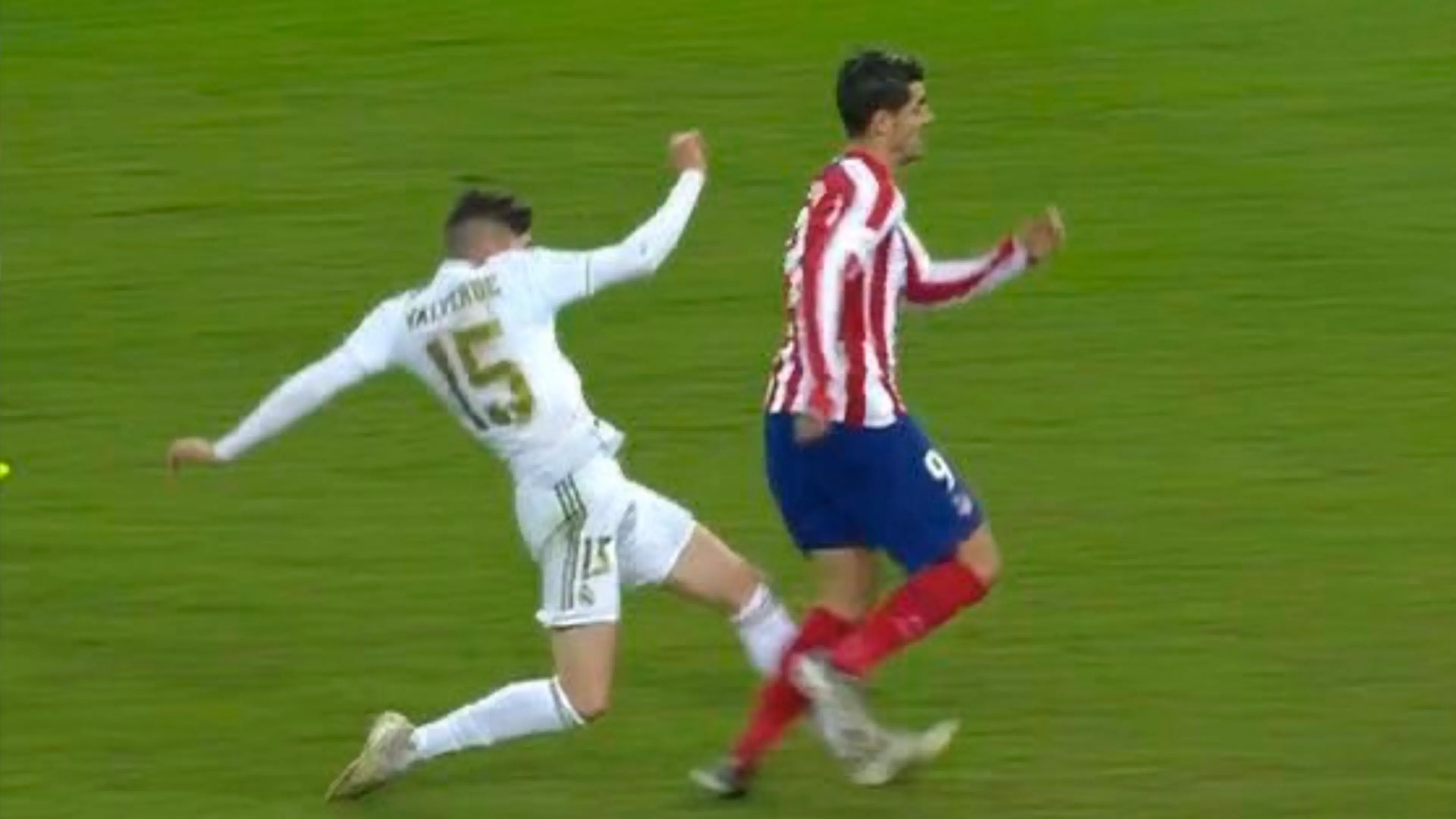 Valverde trekt aan noodrem en maakt zich onsterfelijk bij Real Madrid