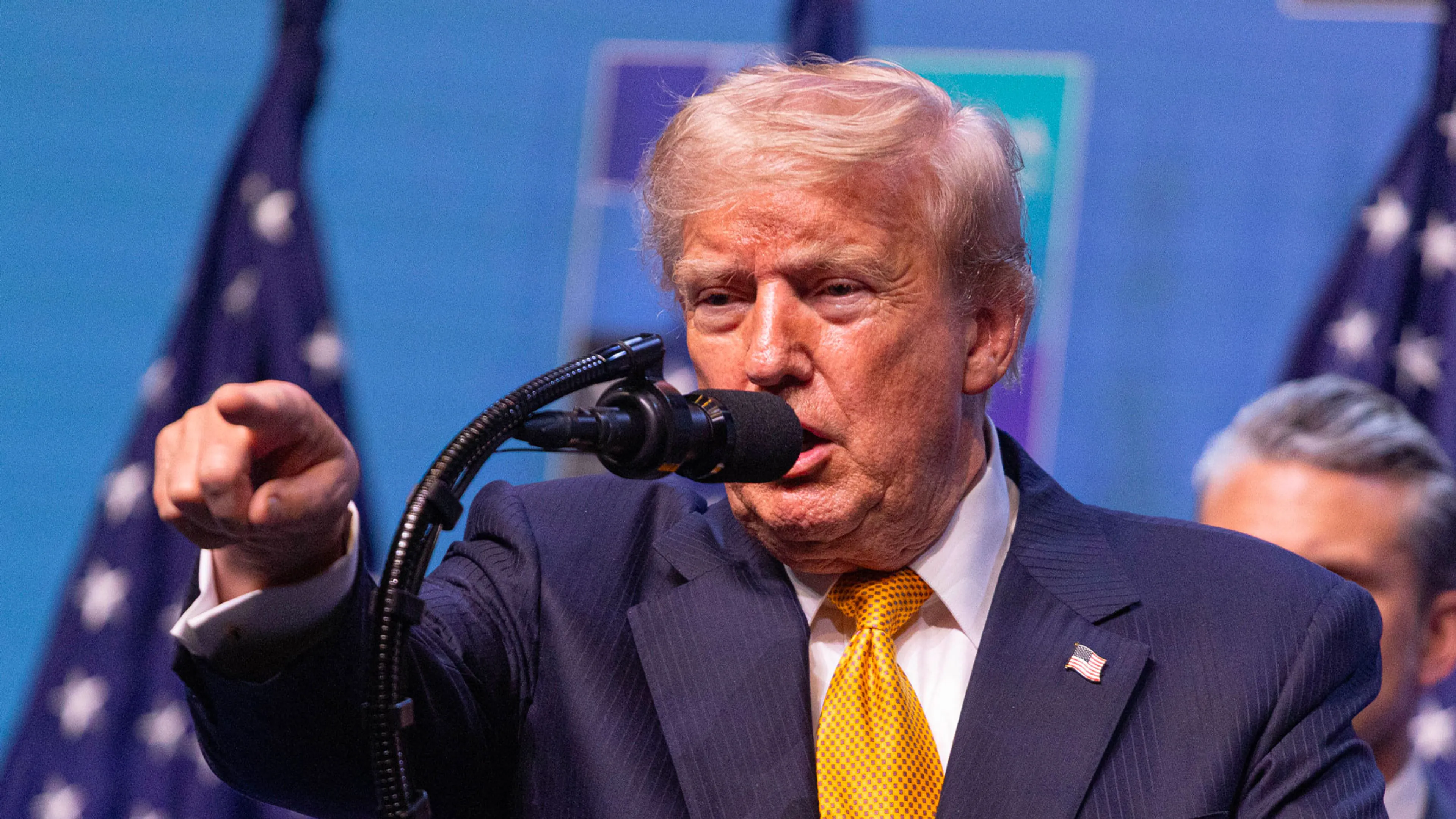 Trump wil compensatie voor bescherming scheepvaart in Straat Hormuz: 20 procent van waarde ladingen