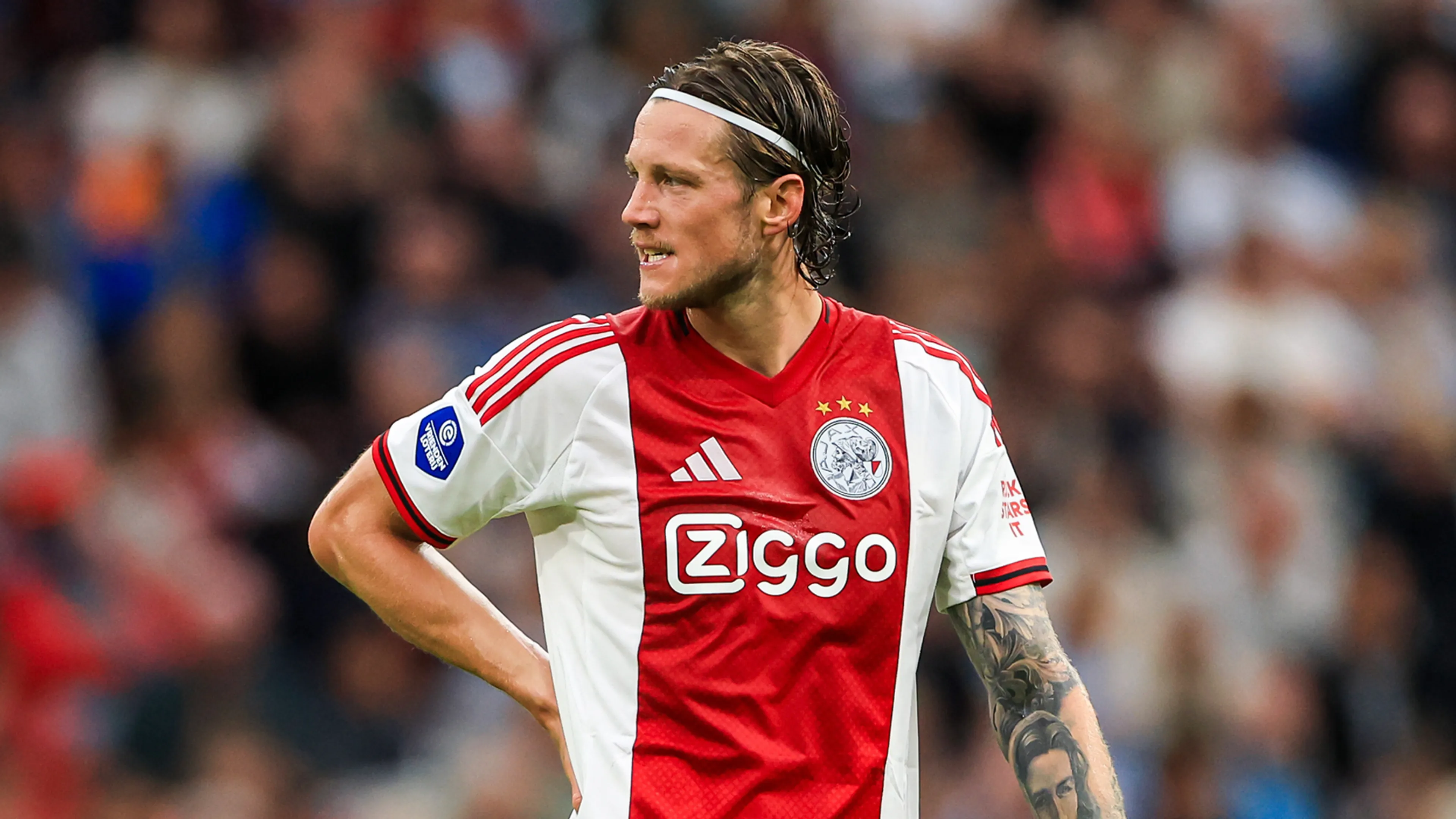 Ajax zonder Dolberg en Weghorst naar Olympique Marseille