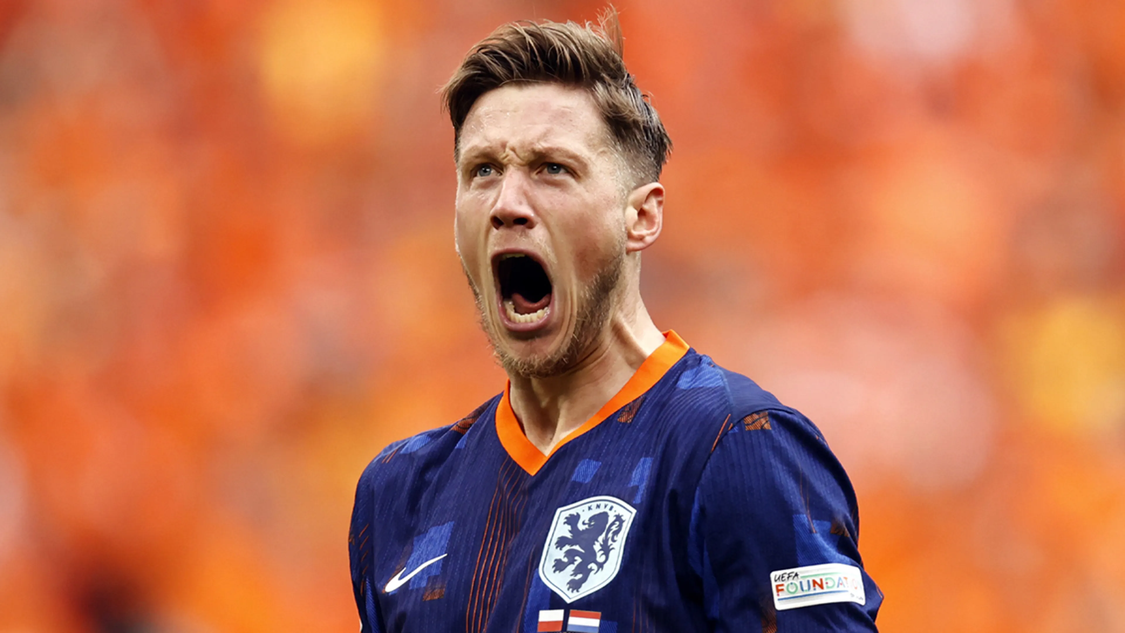 Invaller Weghorst helpt Oranje aan benauwde zege op Polen