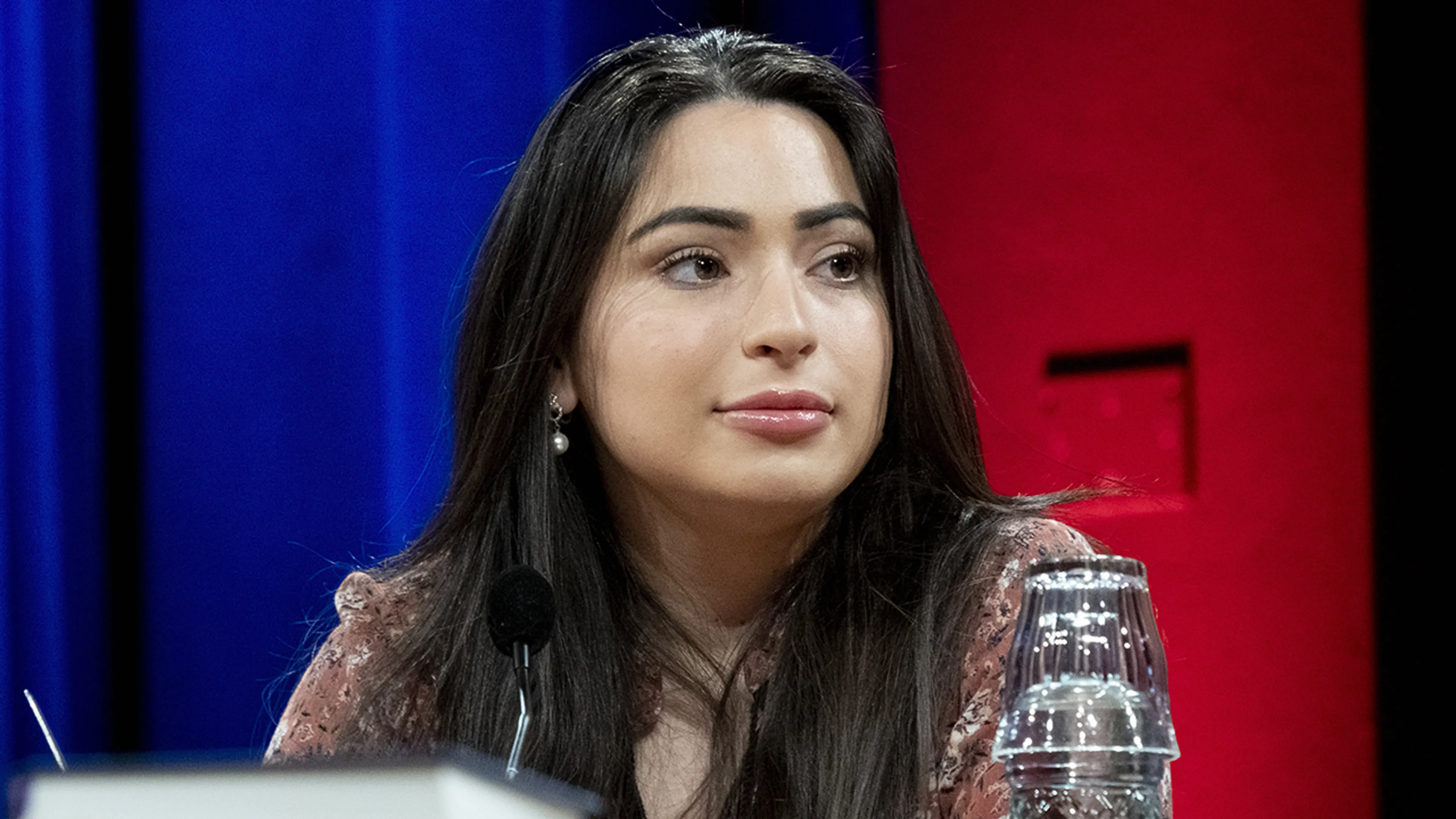 Lale Gül overweegt verhuizing naar buitenland vanwege veiligheid
