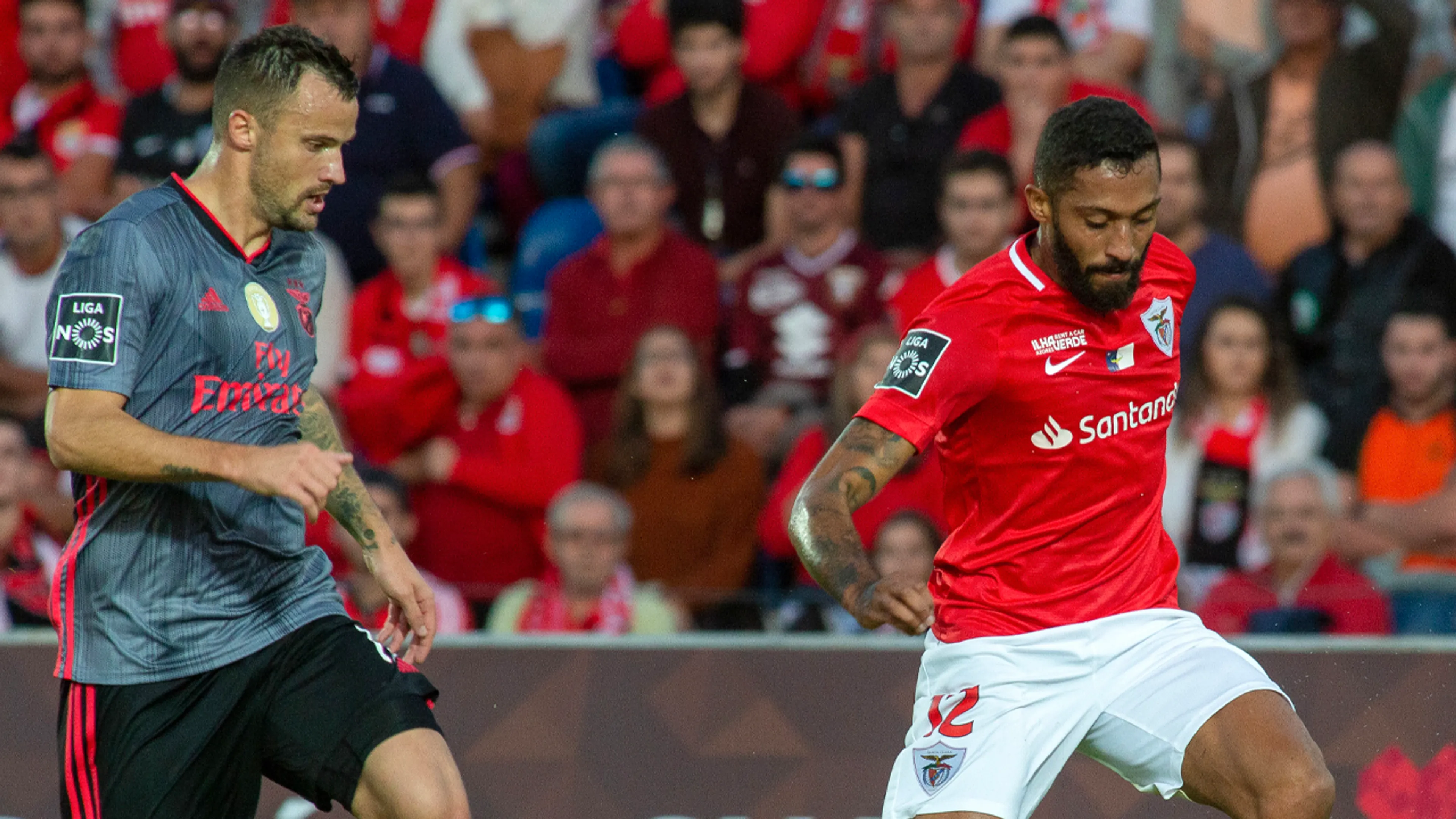 Portugese club speelt 'thuisduels' op 1.500 kilometer afstand