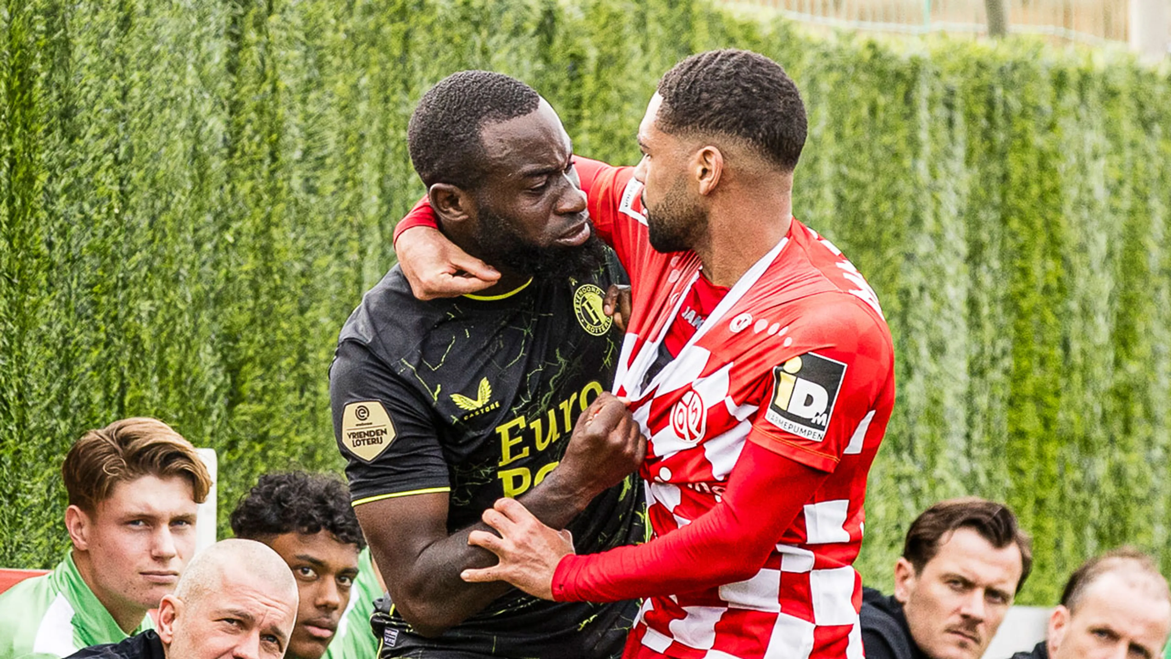 Feyenoord verliest in 'onvriendelijk' oefenduel van Duitse club Mainz 05