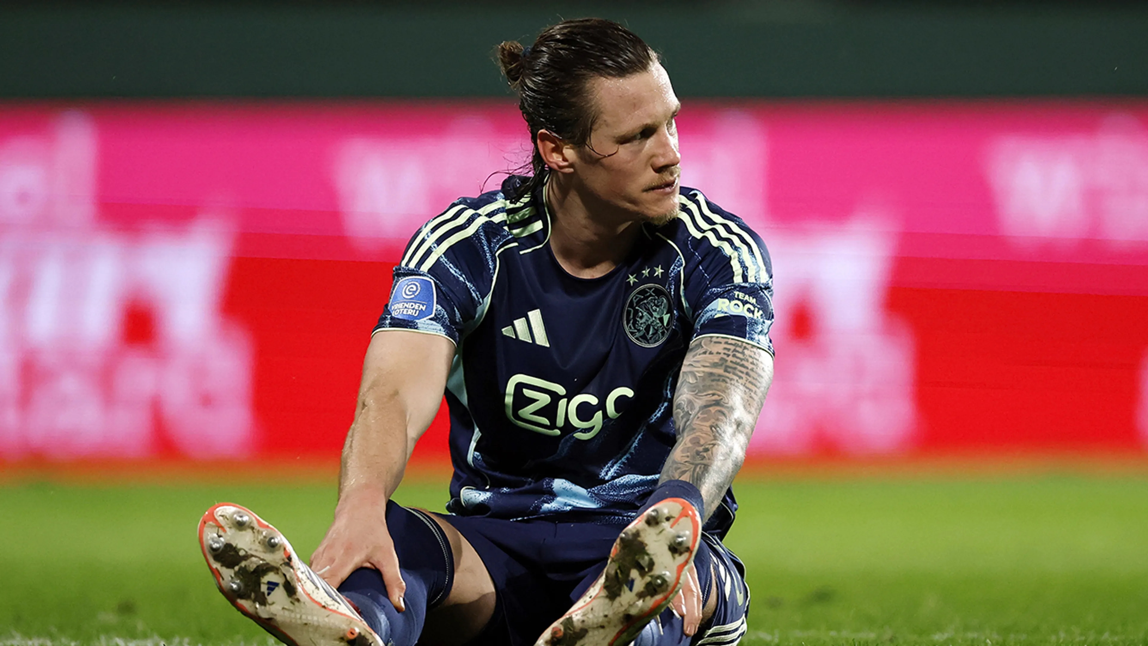 Wout Weghorst komt voorlopig niet meer in actie voor Ajax