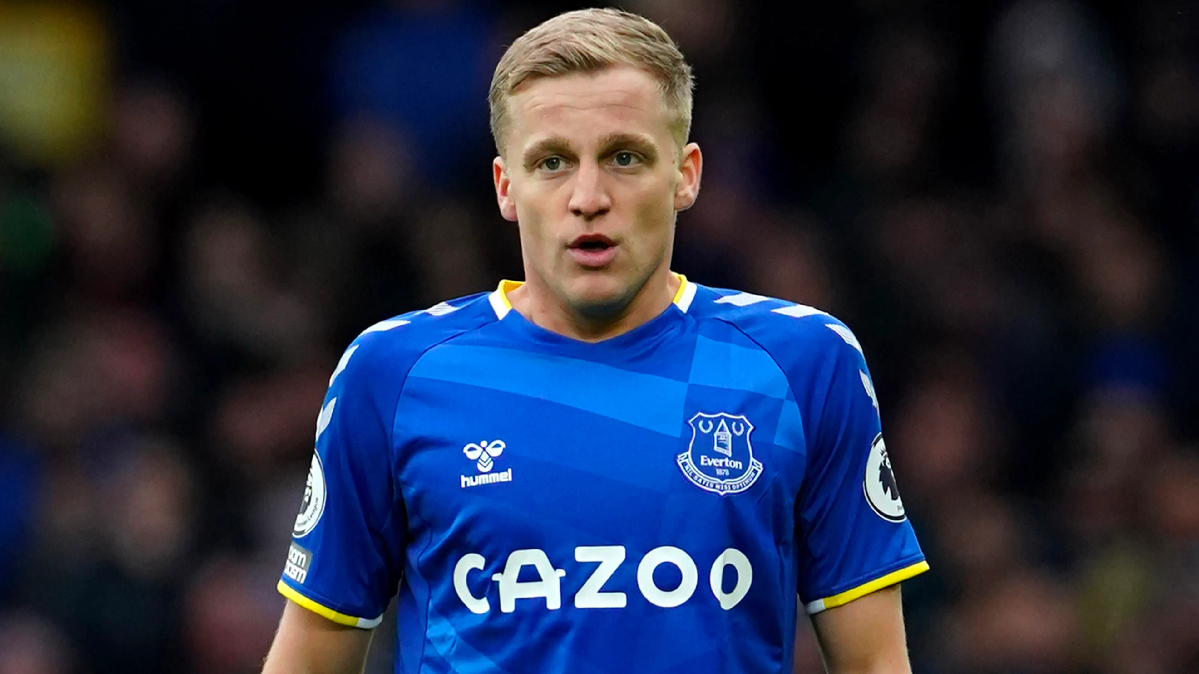 Met Van de Beek in de basis wint Everton ruim van Leeds