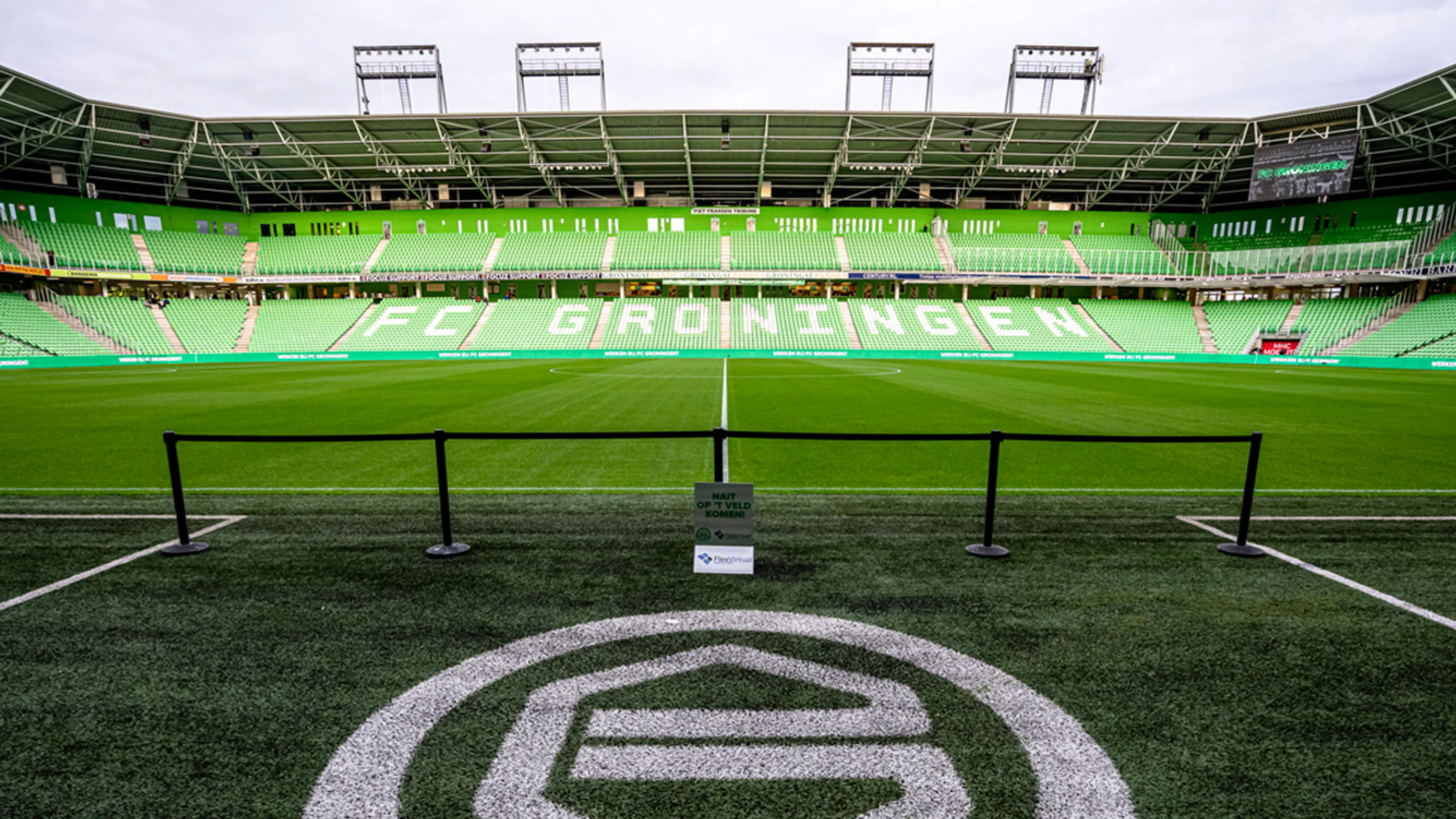 FC Groningen speelt bekertoernooi in speciaal shirt voor aardbevingsproblematiek