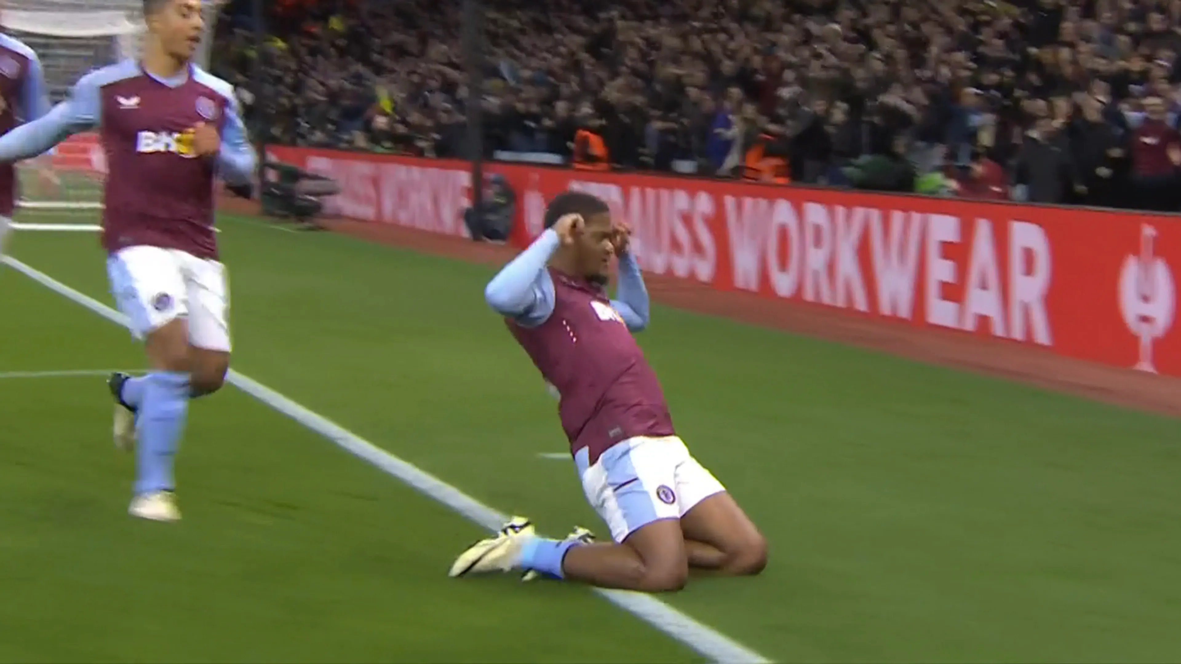 VIDEOGOAL: Aston Villa - Ajax 2-0 (Bailey)