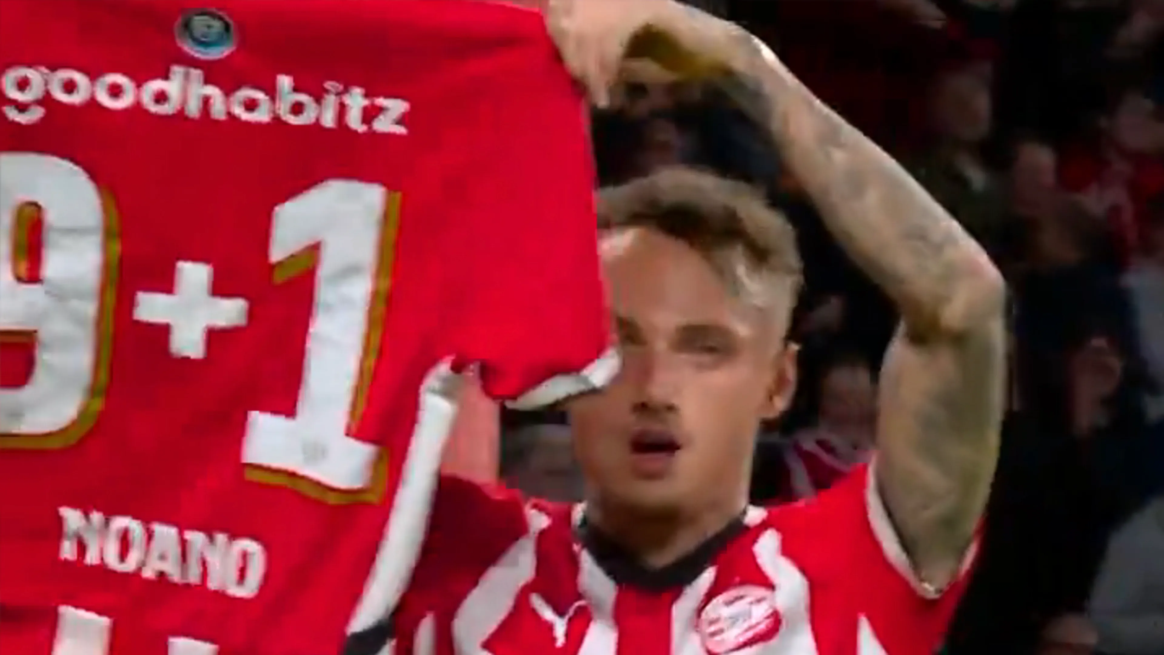 Videogoal: Noa Lang verdubbelt voorsprong voor PSV tegen PEC Zwolle