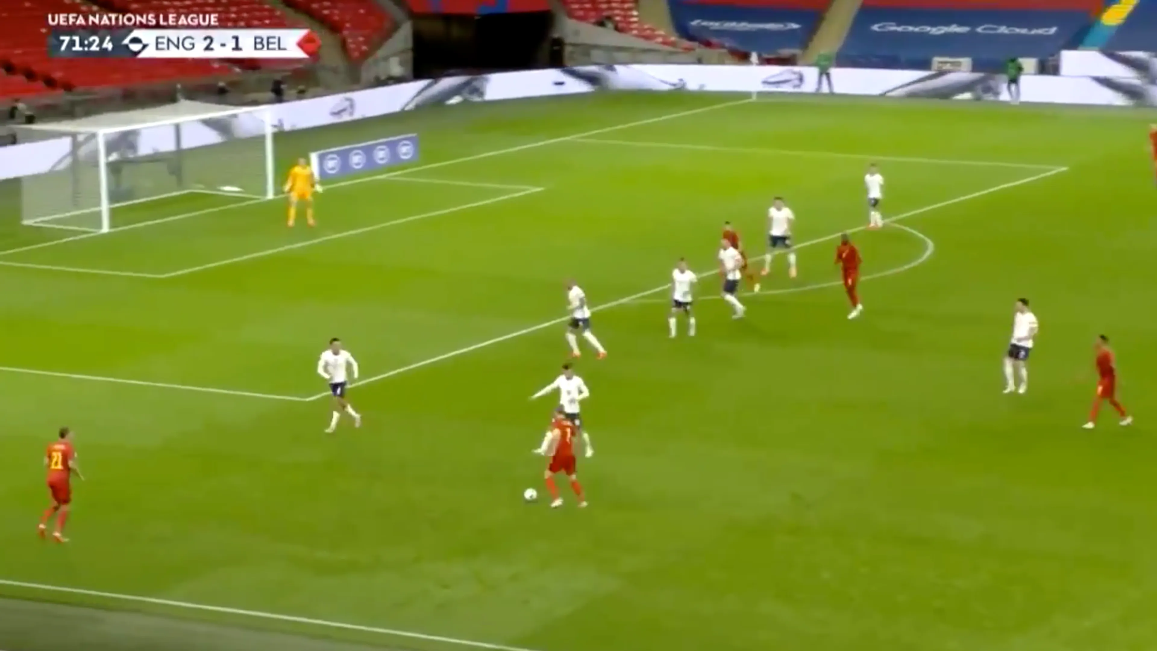 NIET NORMAAL: De Bruyne imponeert met heerlijk balletje tegen Engeland