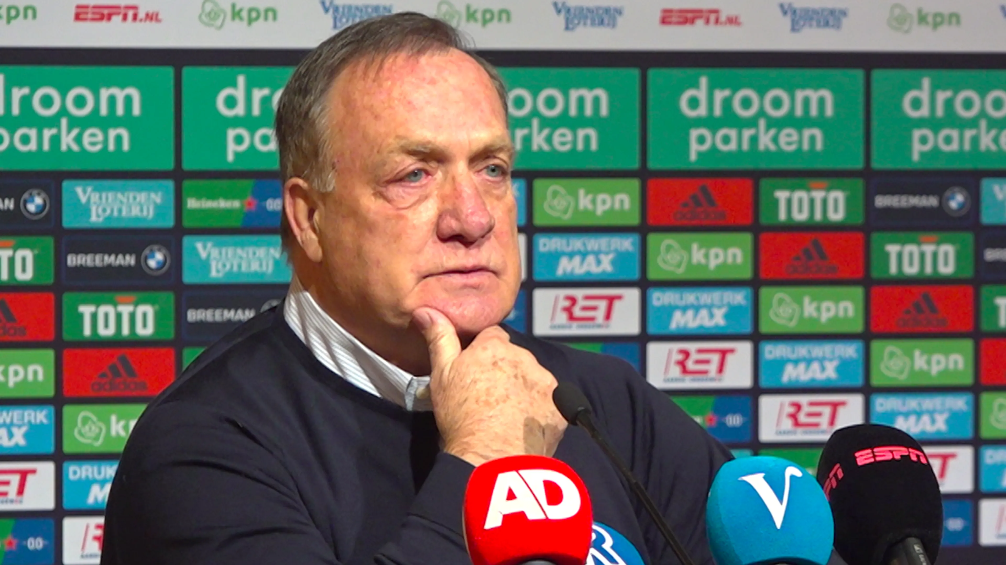 Advocaat ziet Feyenoord liever matig spelen en wel winnen