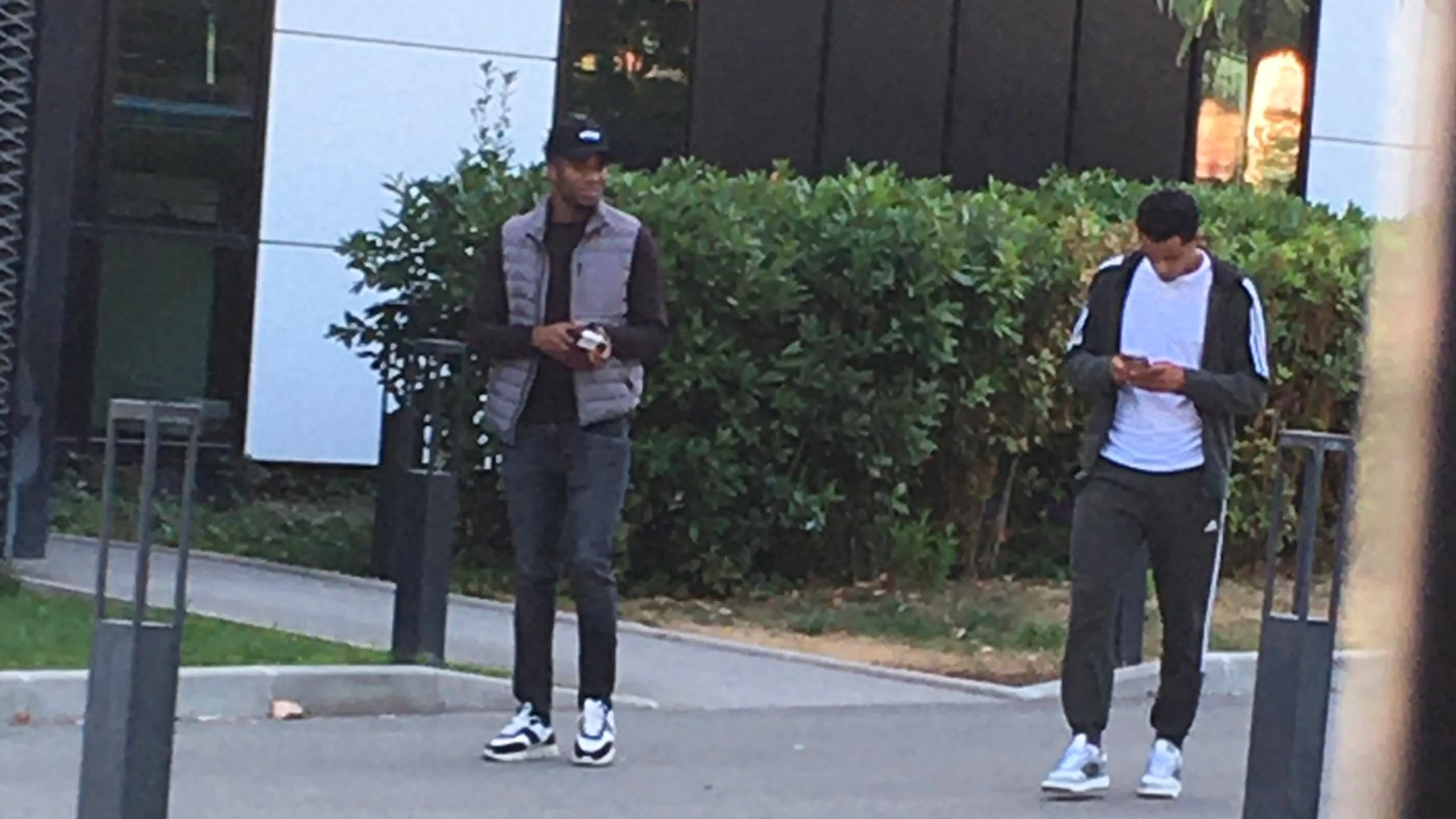 ‘Ihattaren gespot op trainingscomplex van Franse club’