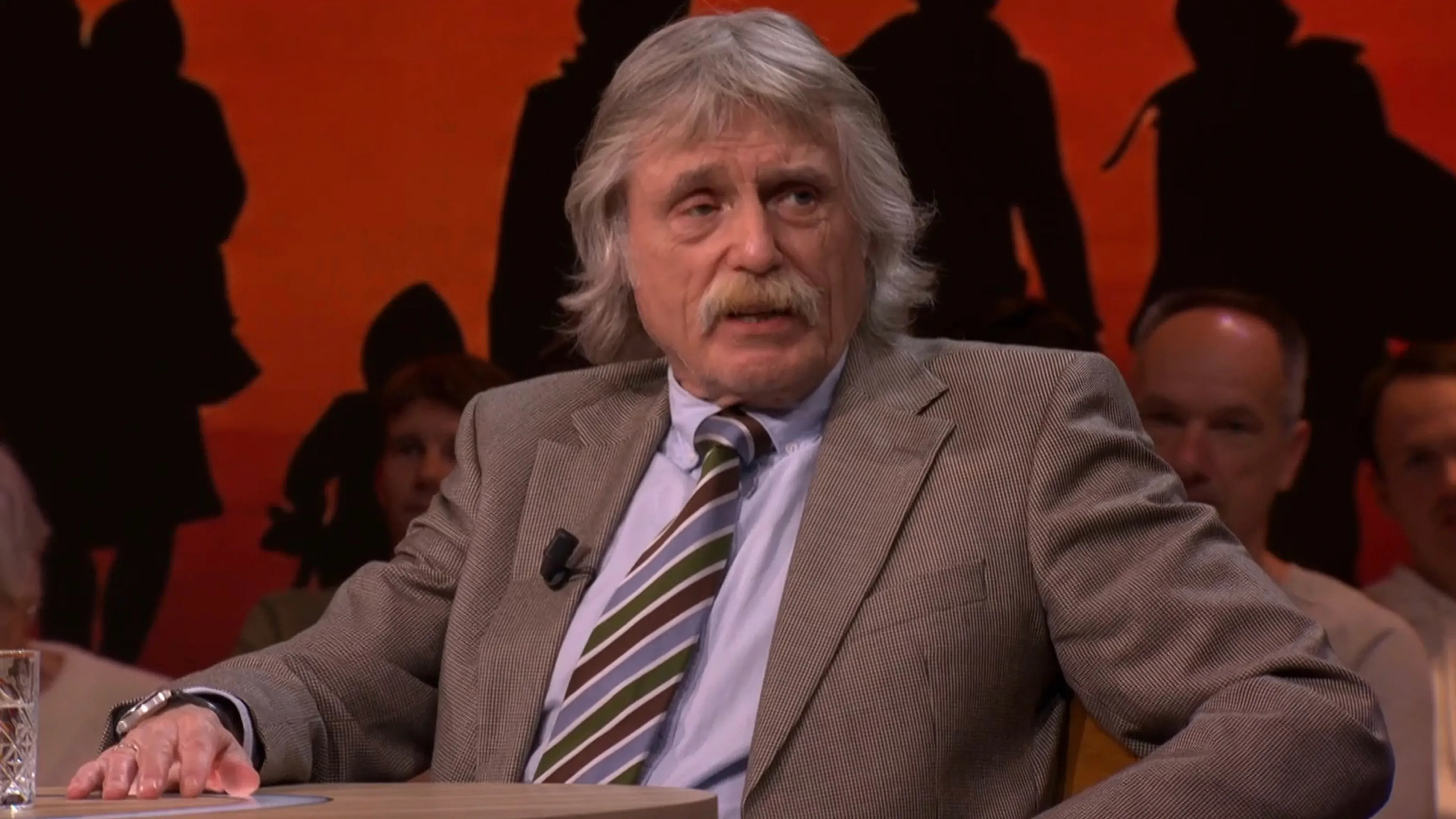 Johan Derksen: ‘Als ze dat doen, krijg je een binnenlandse oorlog’