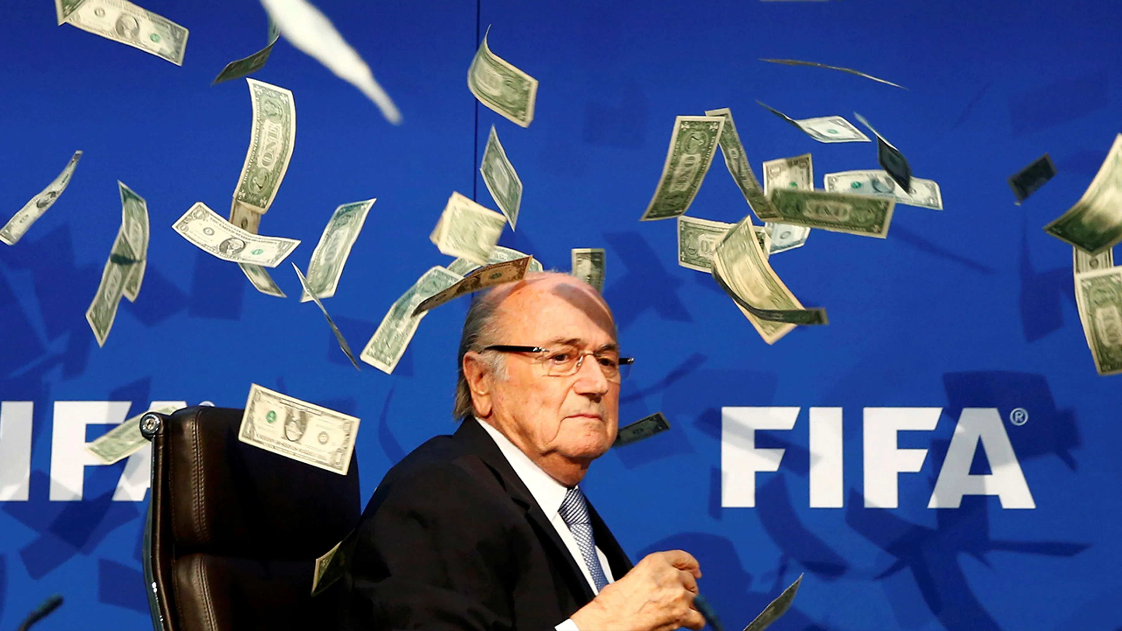 Blatter: 'Onder Amerikaanse druk afgetreden bij FIFA'
