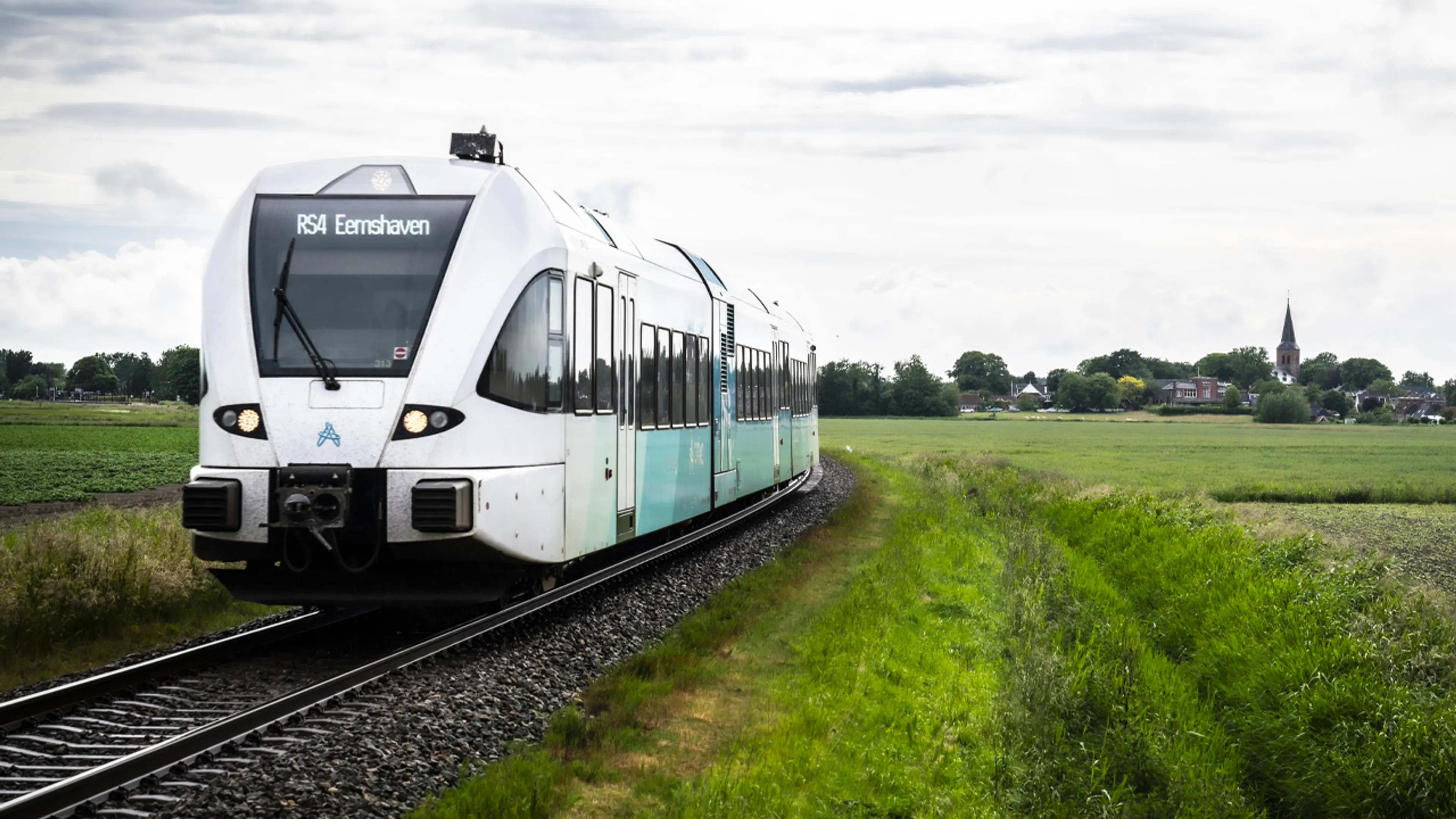 Vrouw bevallen in rijdende trein naar Groningen