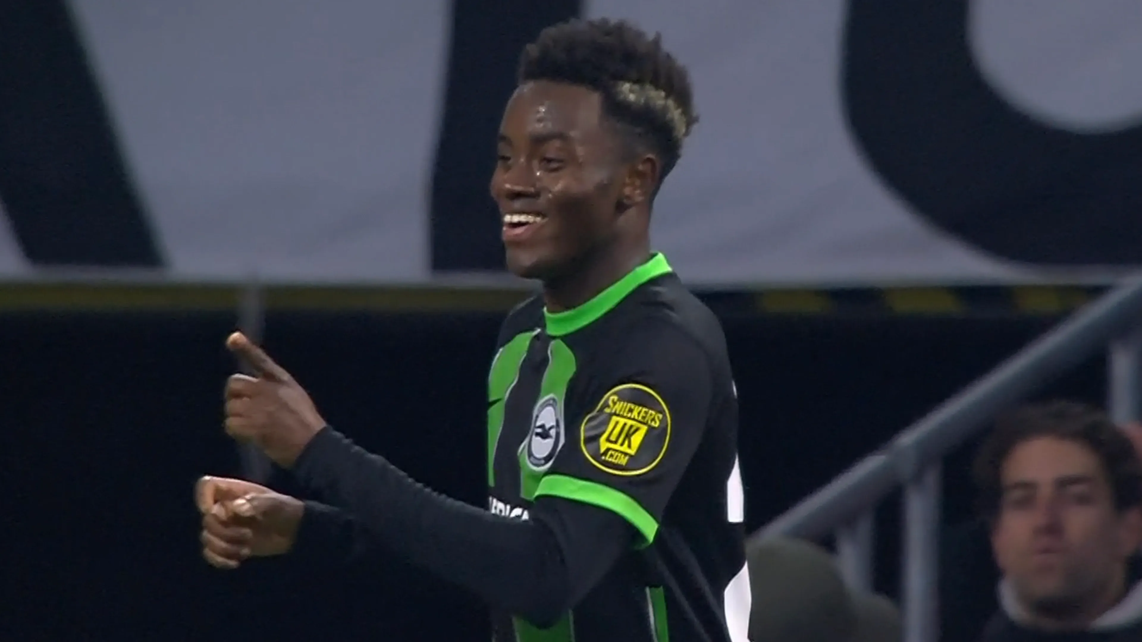 VIDEOGOAL: Ajax - Brighton & Hove Albion 0-2 (Adingra)