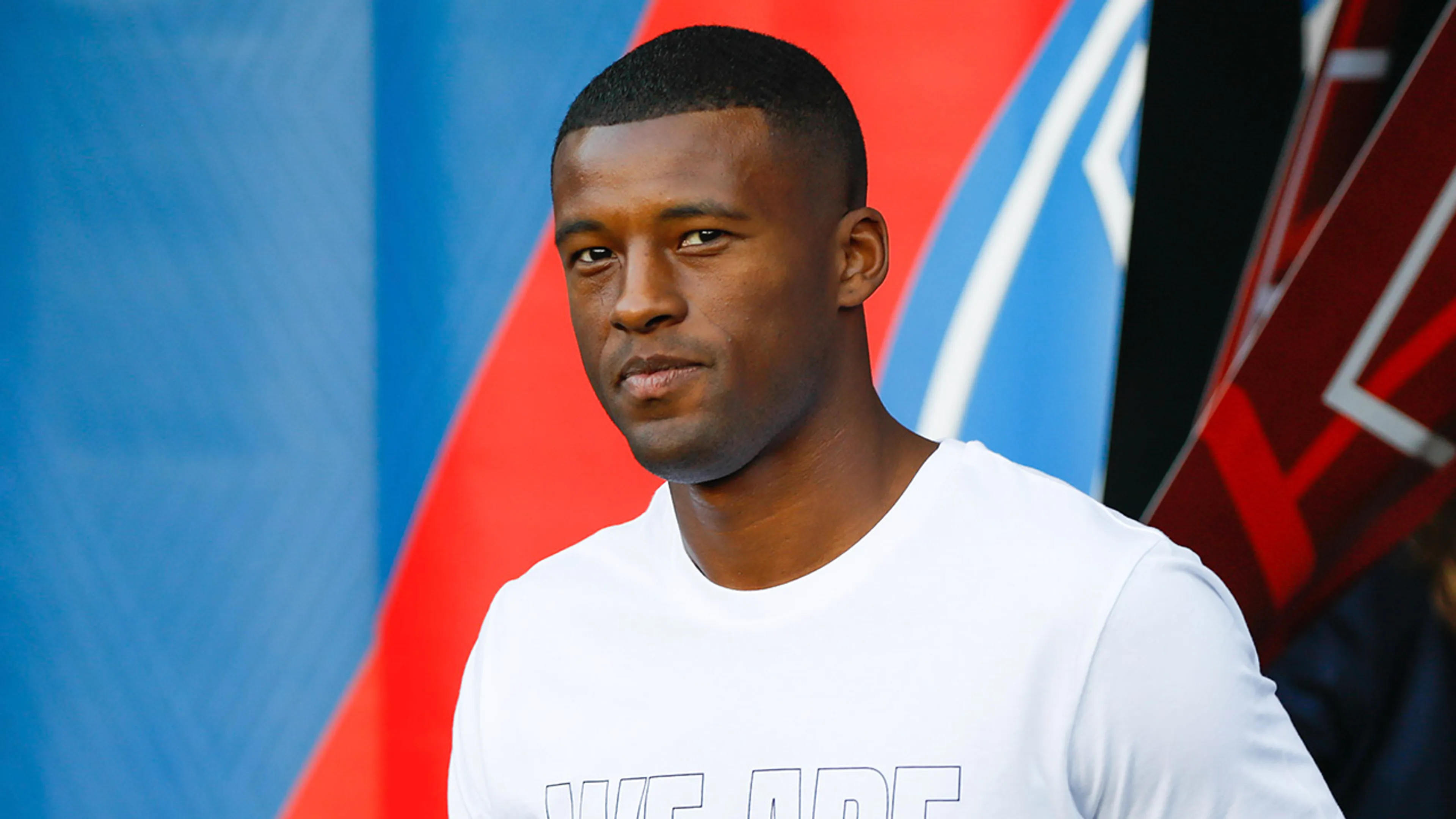'Paris Saint-Germain overweegt tijdelijke overgang Wijnaldum naar Premier League'