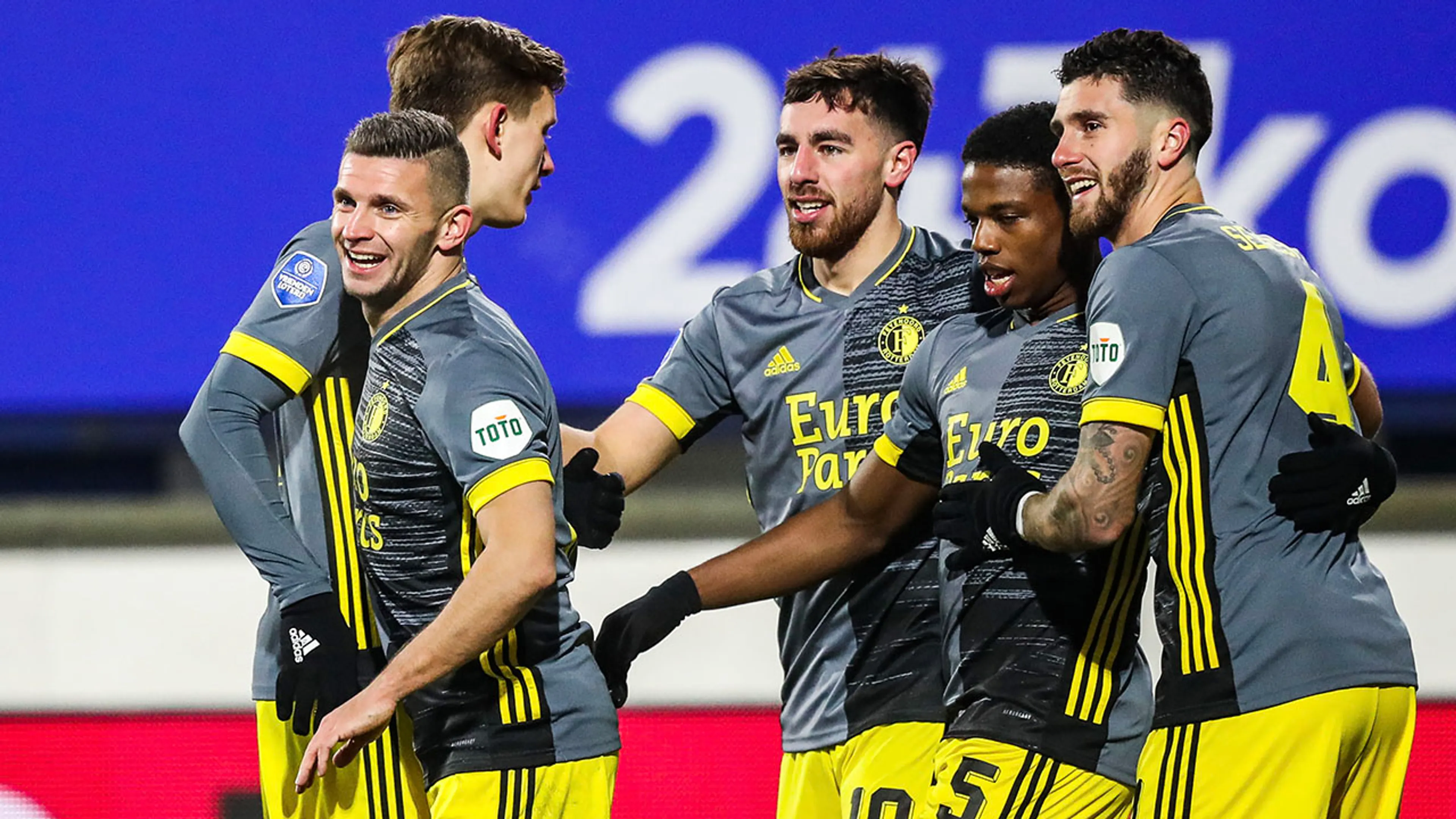 Feyenoord boekt eenvoudige zege op sc Heerenveen