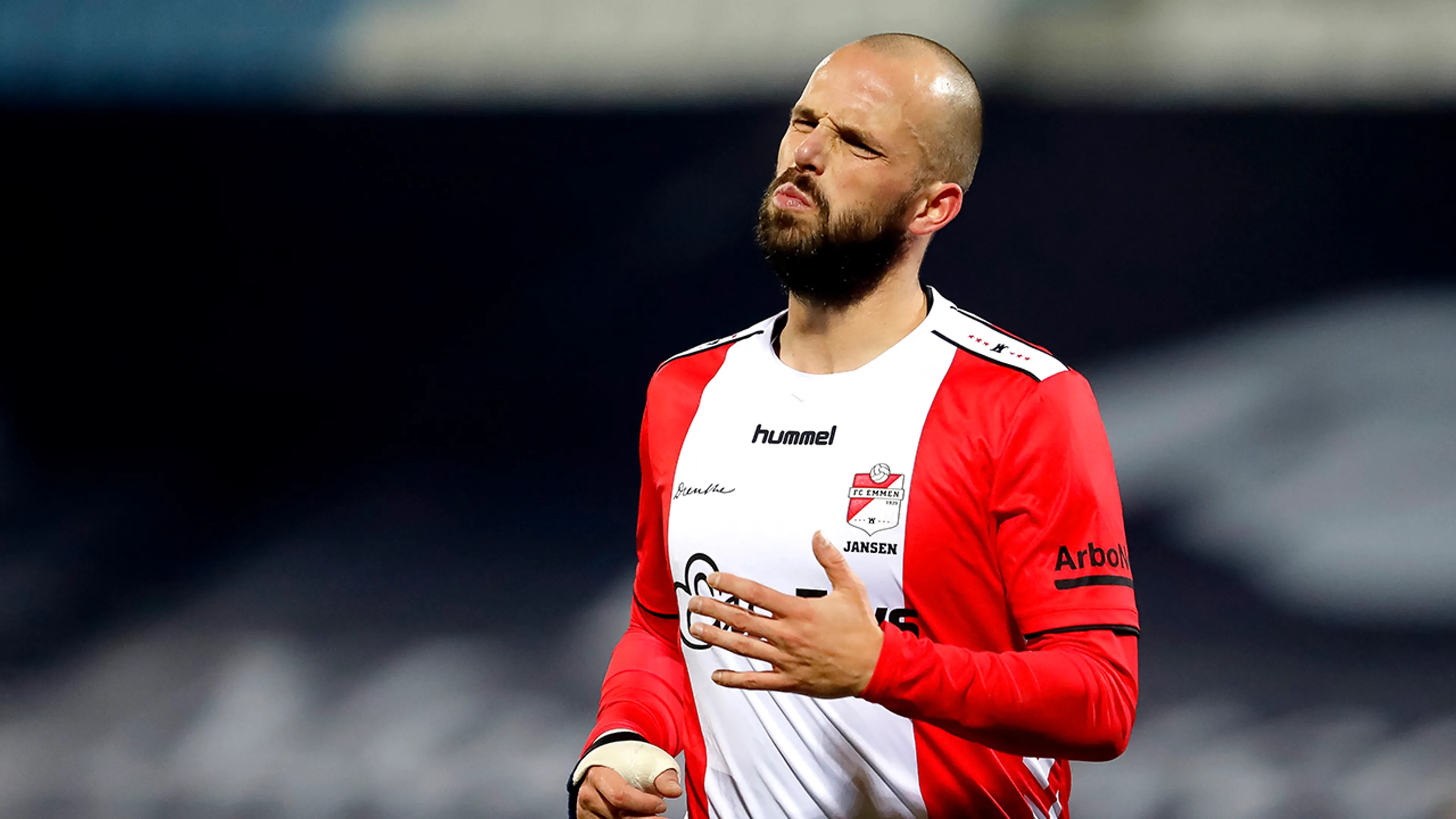 Jansen onthult hoge salarissen FC Emmen: 'Dan mag je ook weleens winnen'