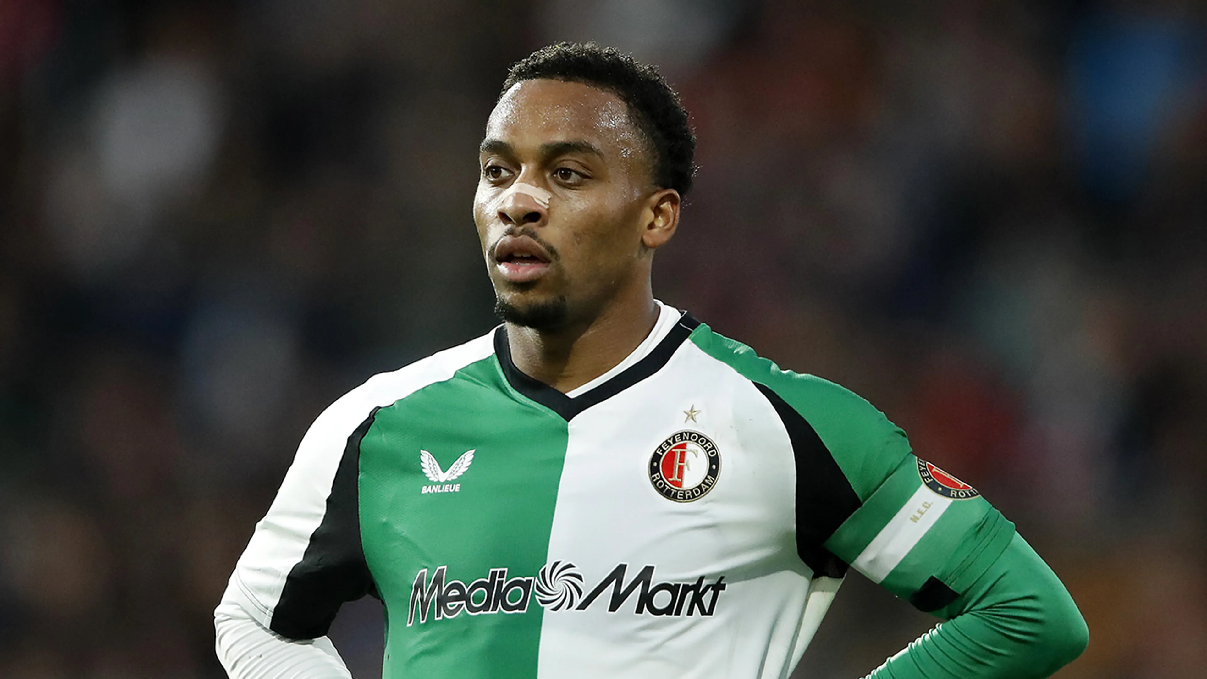 Feyenoord redt punt in moeizame wedstrijd bij NEC
