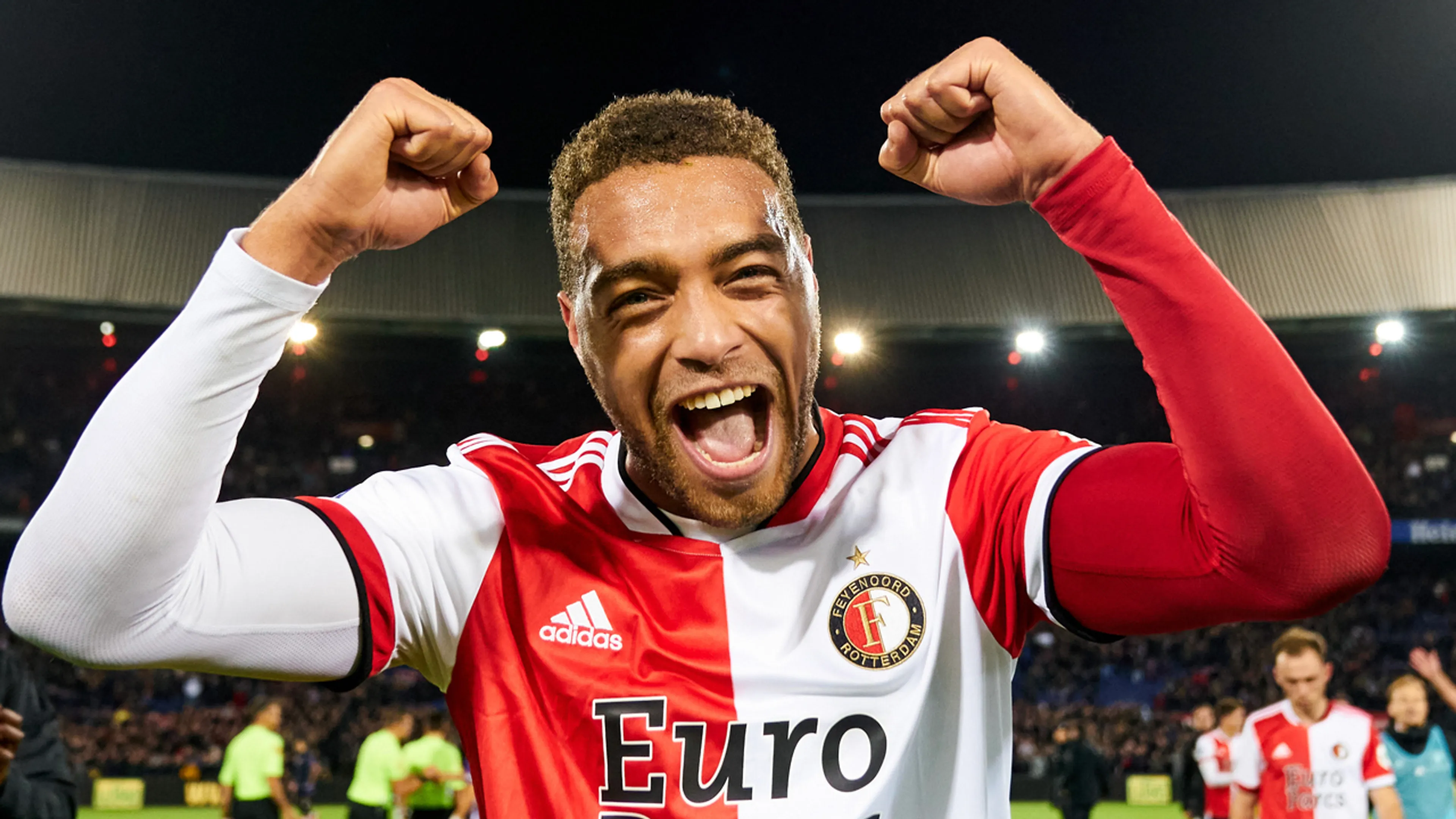 Feyenoord wint oefenduel van NEC met 4-3, Dessers scoort vier keer