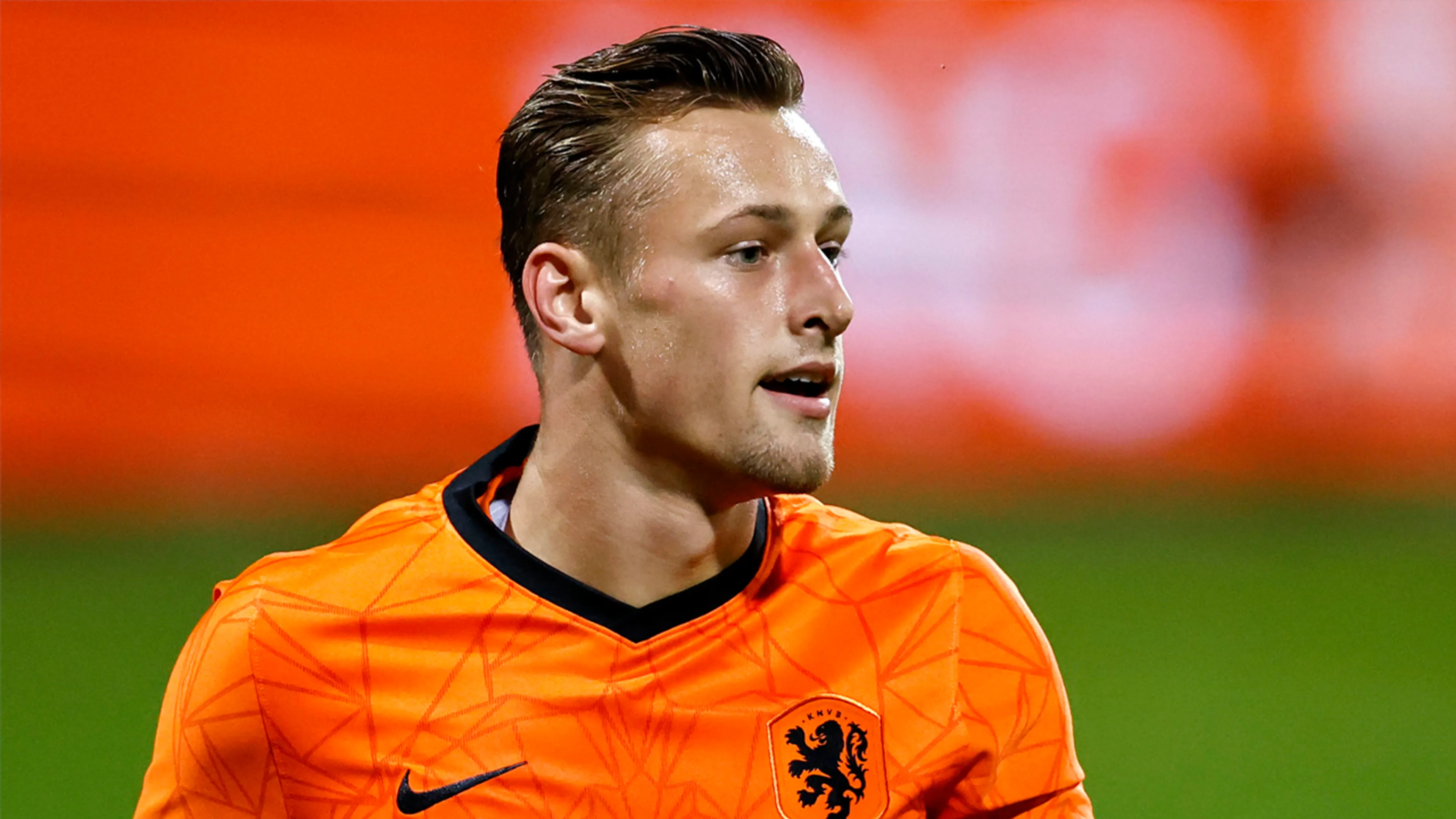 'Voormalig Ajax-spits Sierhuis genoemd bij Feyenoord'