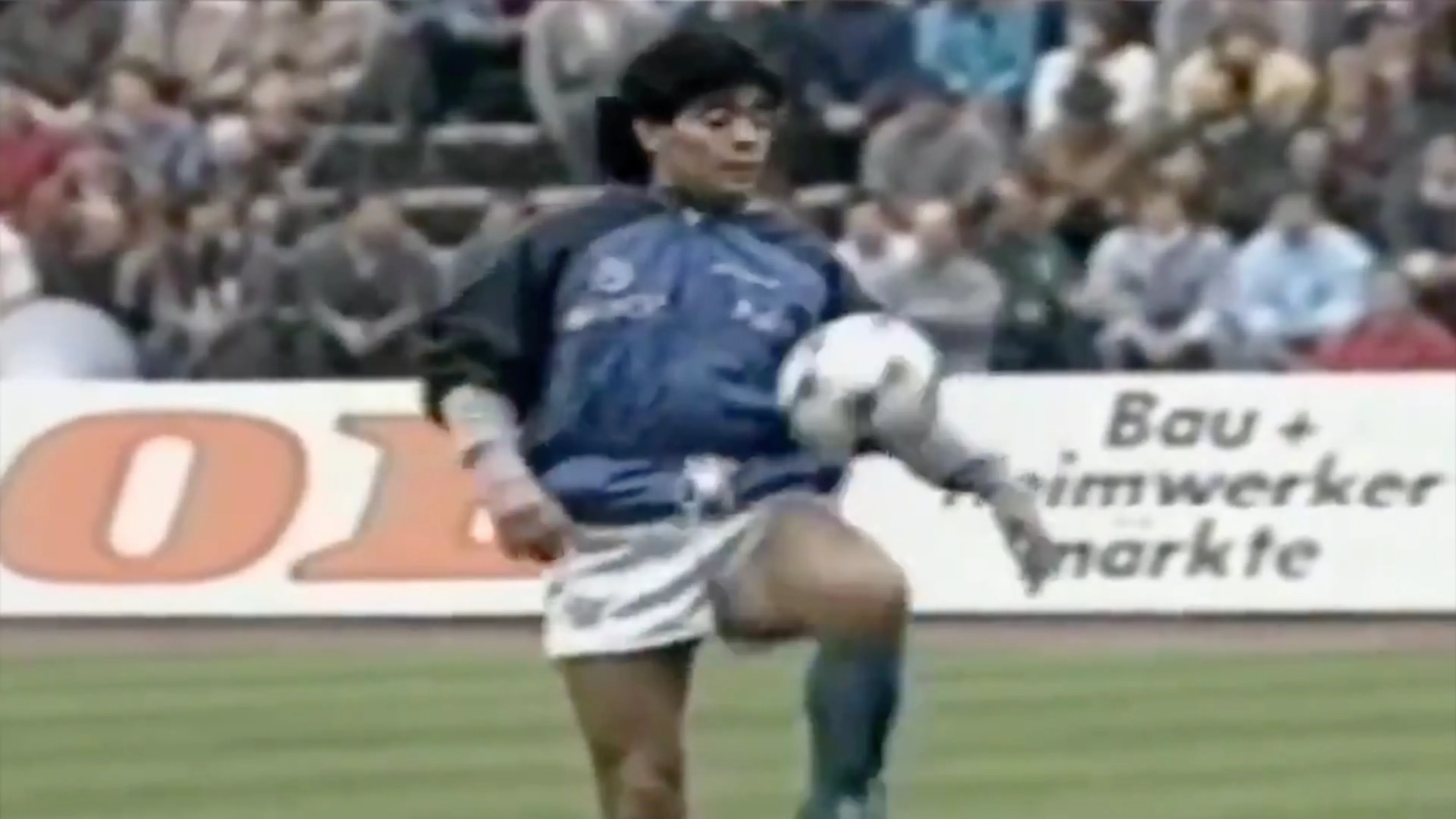 De legendarische warming-up van Maradona