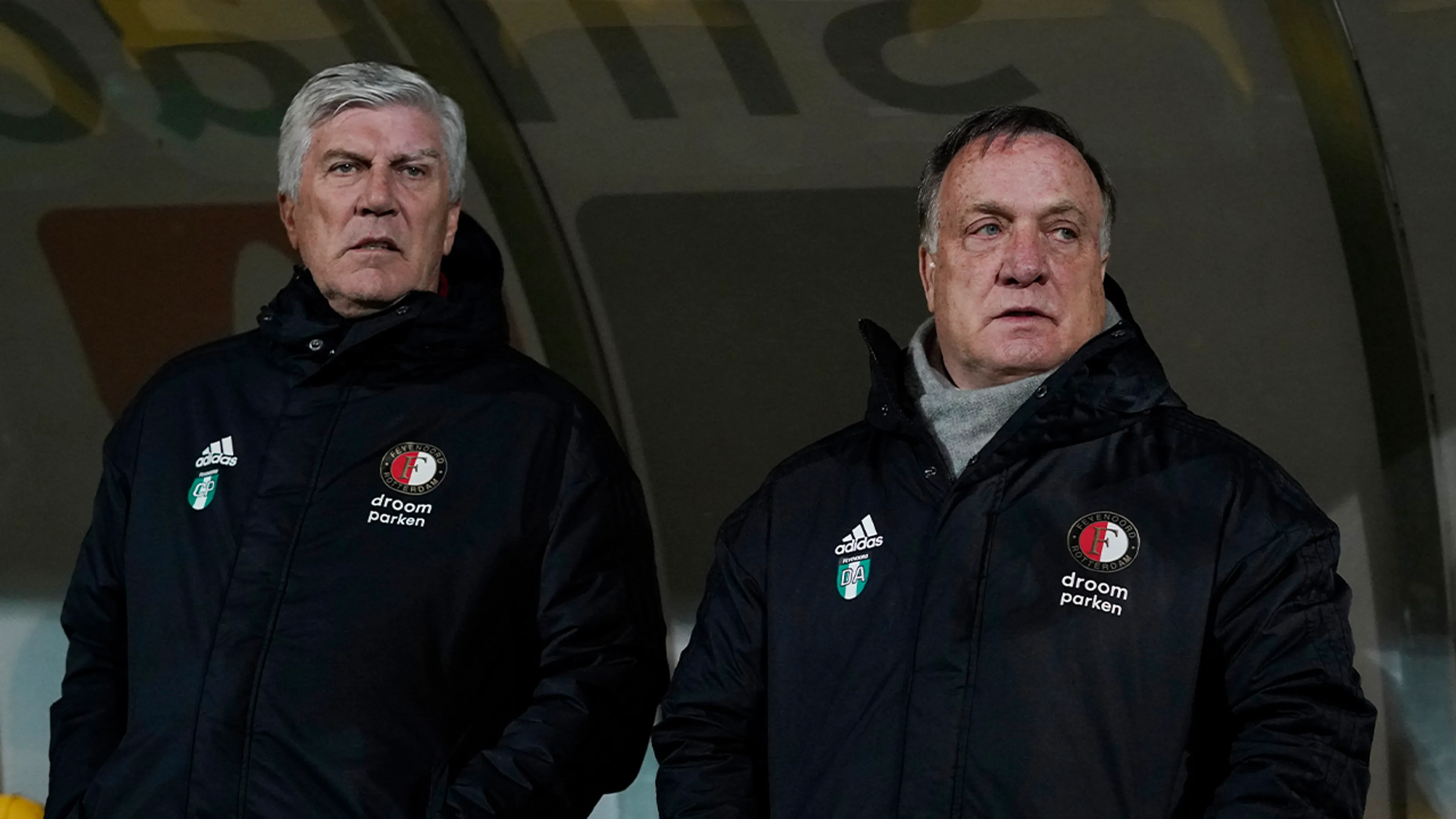 Feyenoord-assistent Cor Pot weken uit de roulatie: ‘Erg geschrokken’