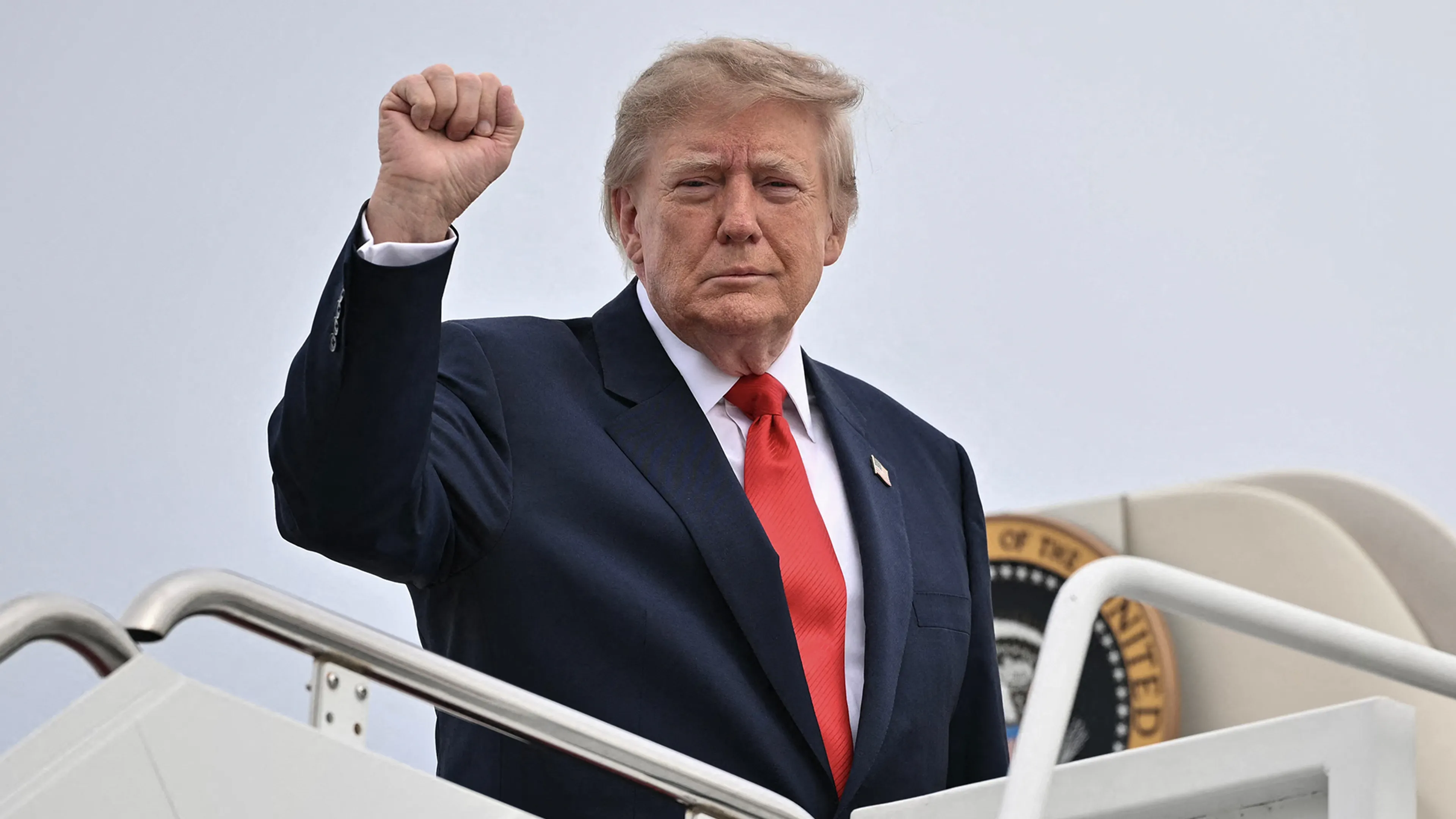 Donald Trump: 'Tijd voor nieuwe president Oekraïne'