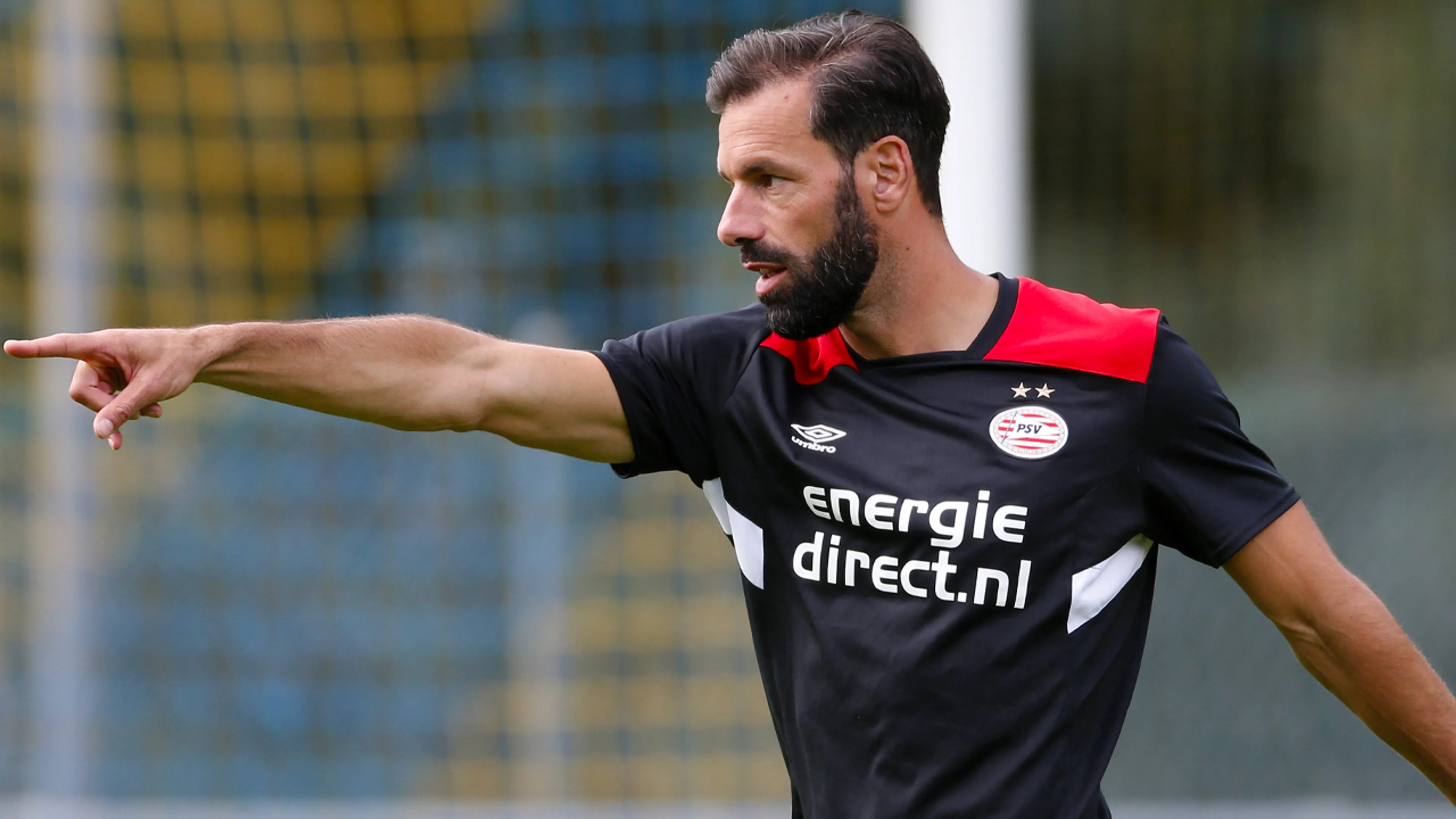 'PSV zet in op Van Nistelrooij als trainer met Fred Rutten als assistent'