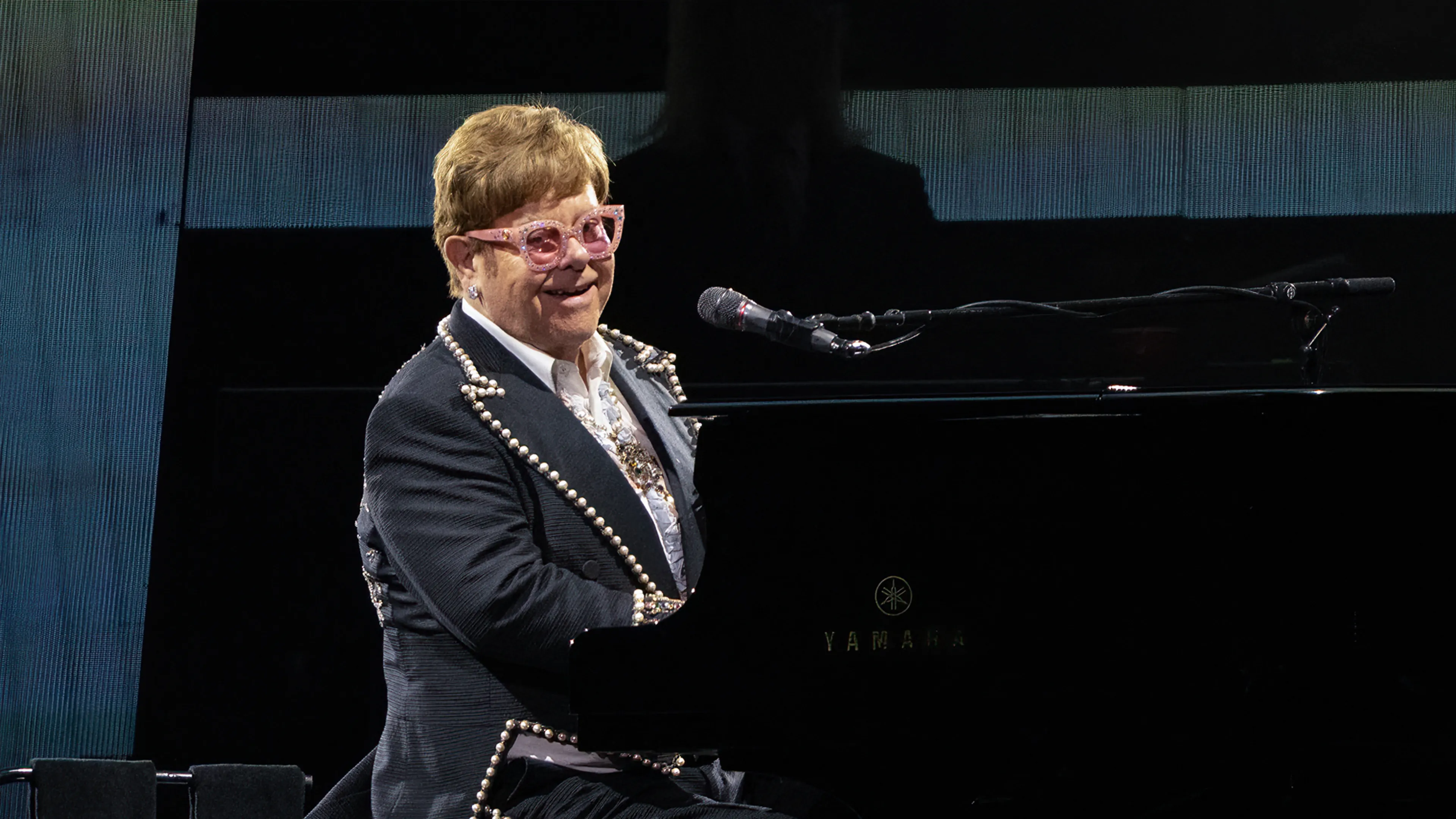 Elton John viert bijzondere mijlpaal met Dua Lipa: ‘Vijf jaar prachtige vriendschap’