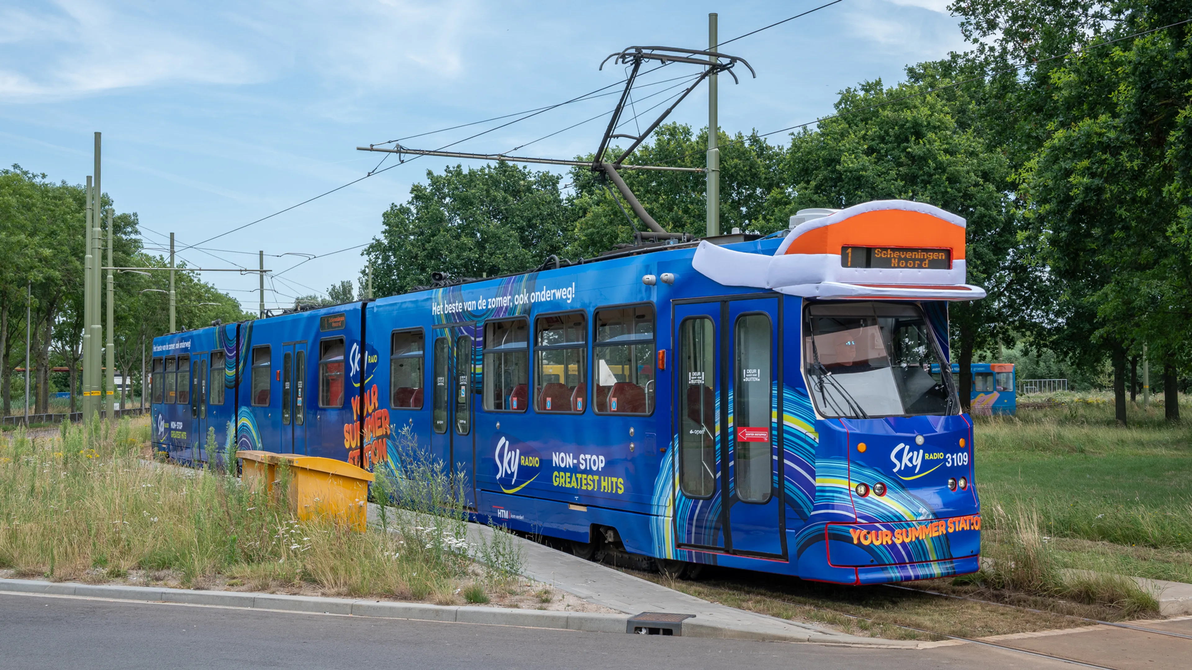 Stap in de Summertram: deze zomer rijdt Sky Radio naar het strand